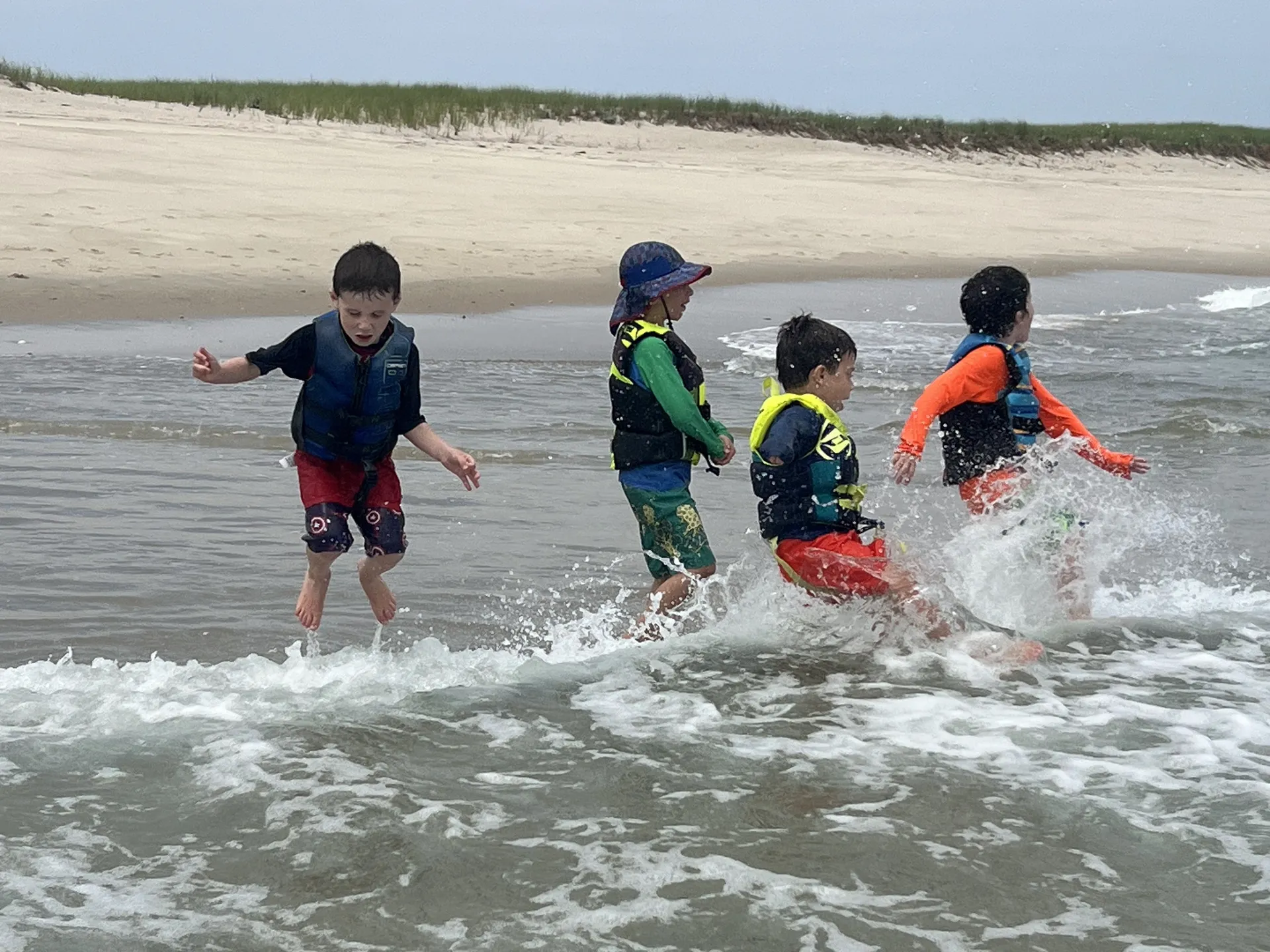 The Perfect All-Purpose Boat for families & friends (6 people MAX)