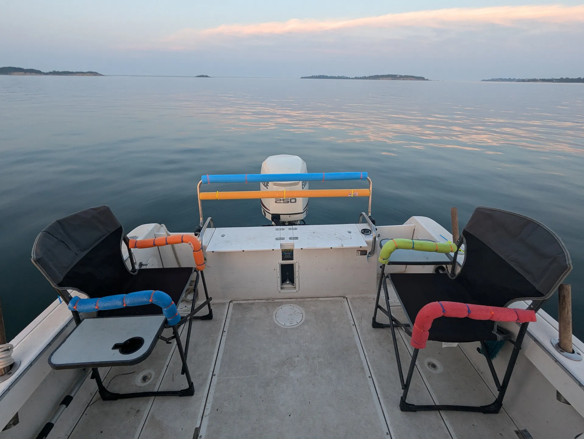 The Perfect All-Purpose Boat for families & friends (6 people MAX)