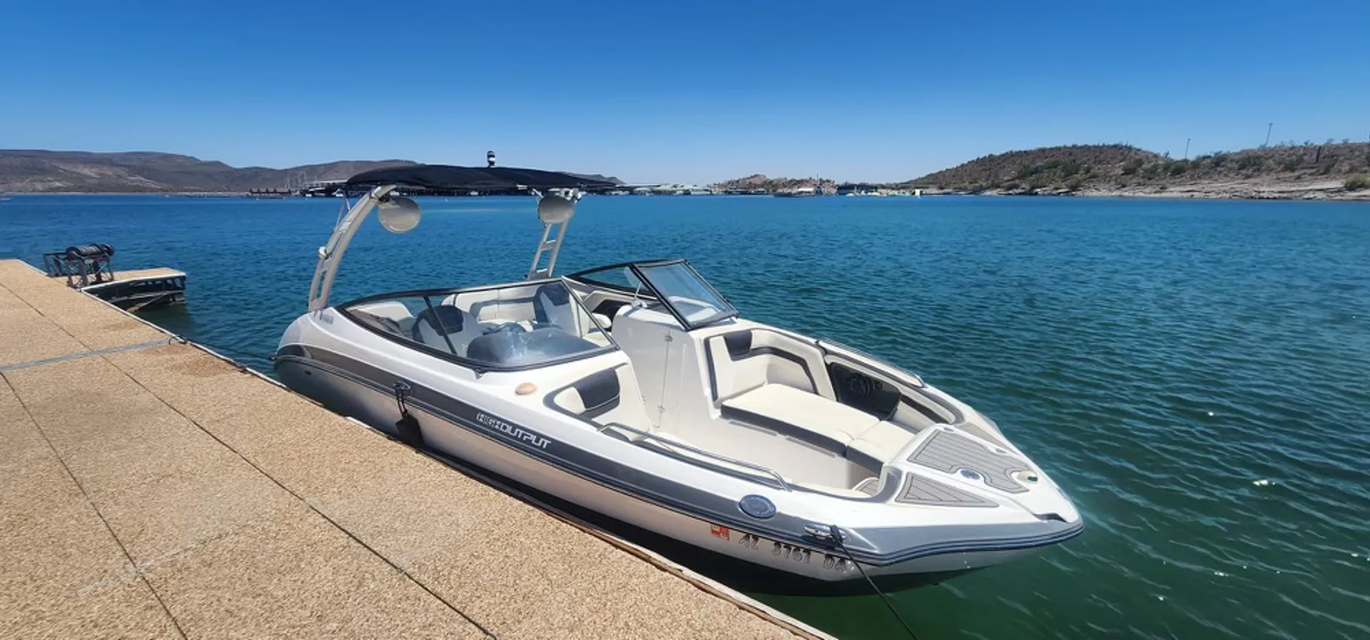 Yamaha Jet Boat - 12 Passengers 