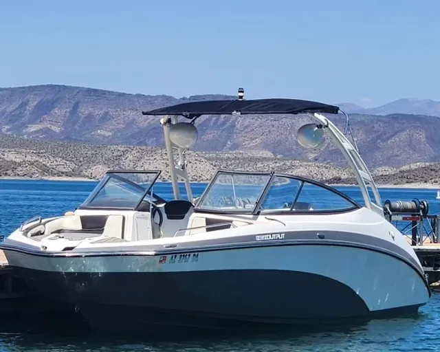 Rent a YAMAHA jet boat in Peoria, AZ near me