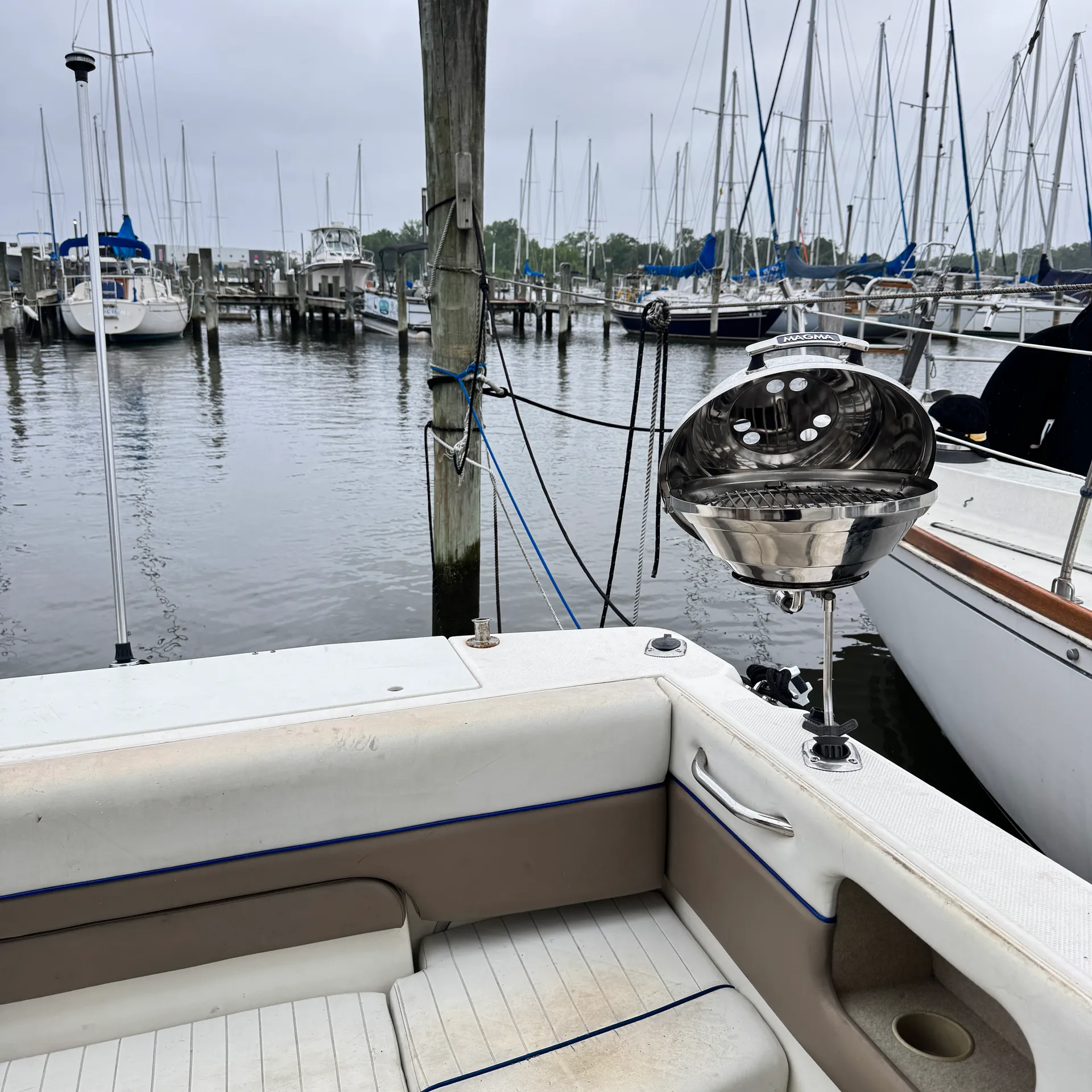 BAYLINER 2252 CLASSIC CRUISER in Sparrows Point, MD — photo 7