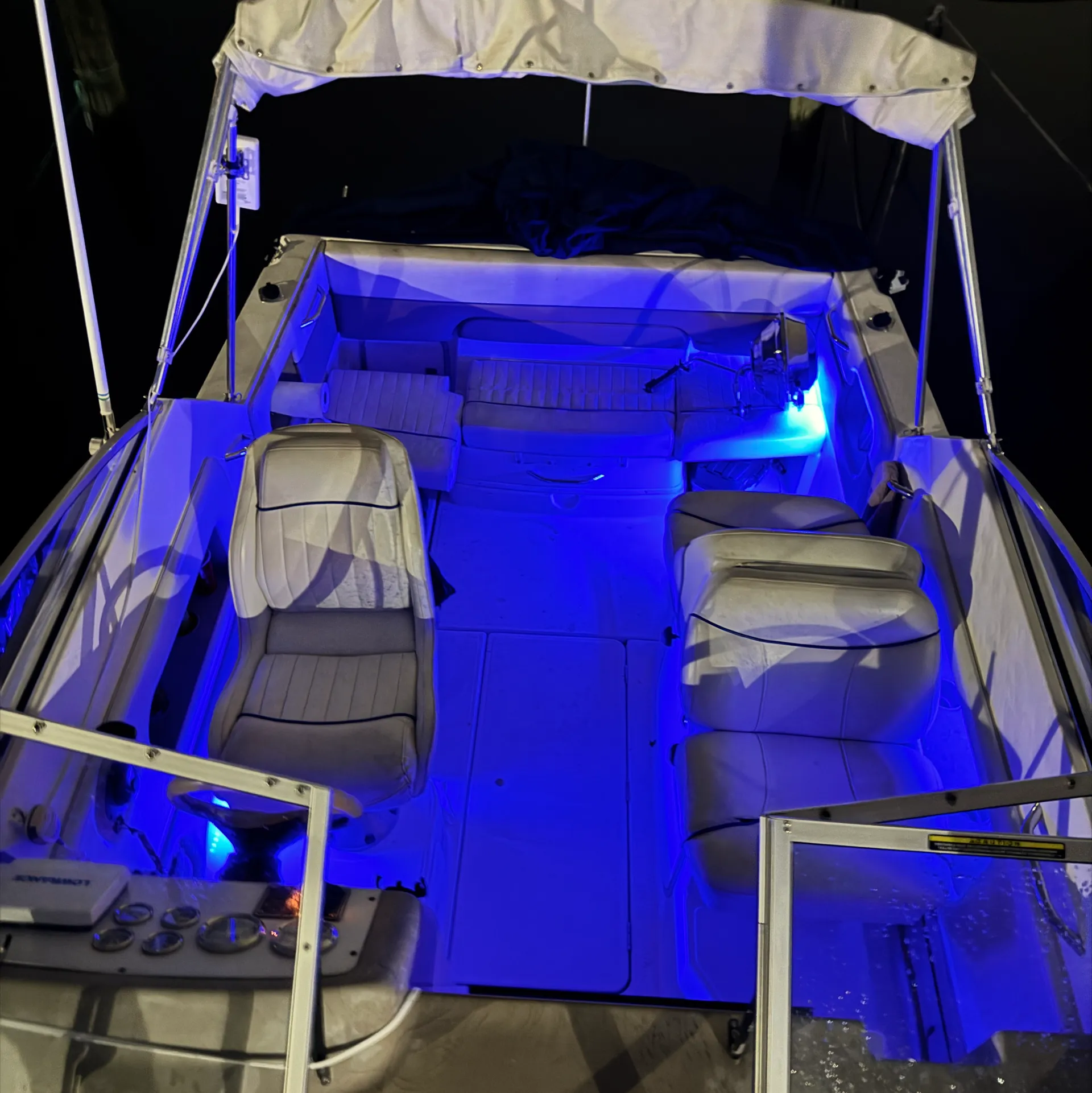 BAYLINER 2252 CLASSIC CRUISER in Sparrows Point, MD — photo 10