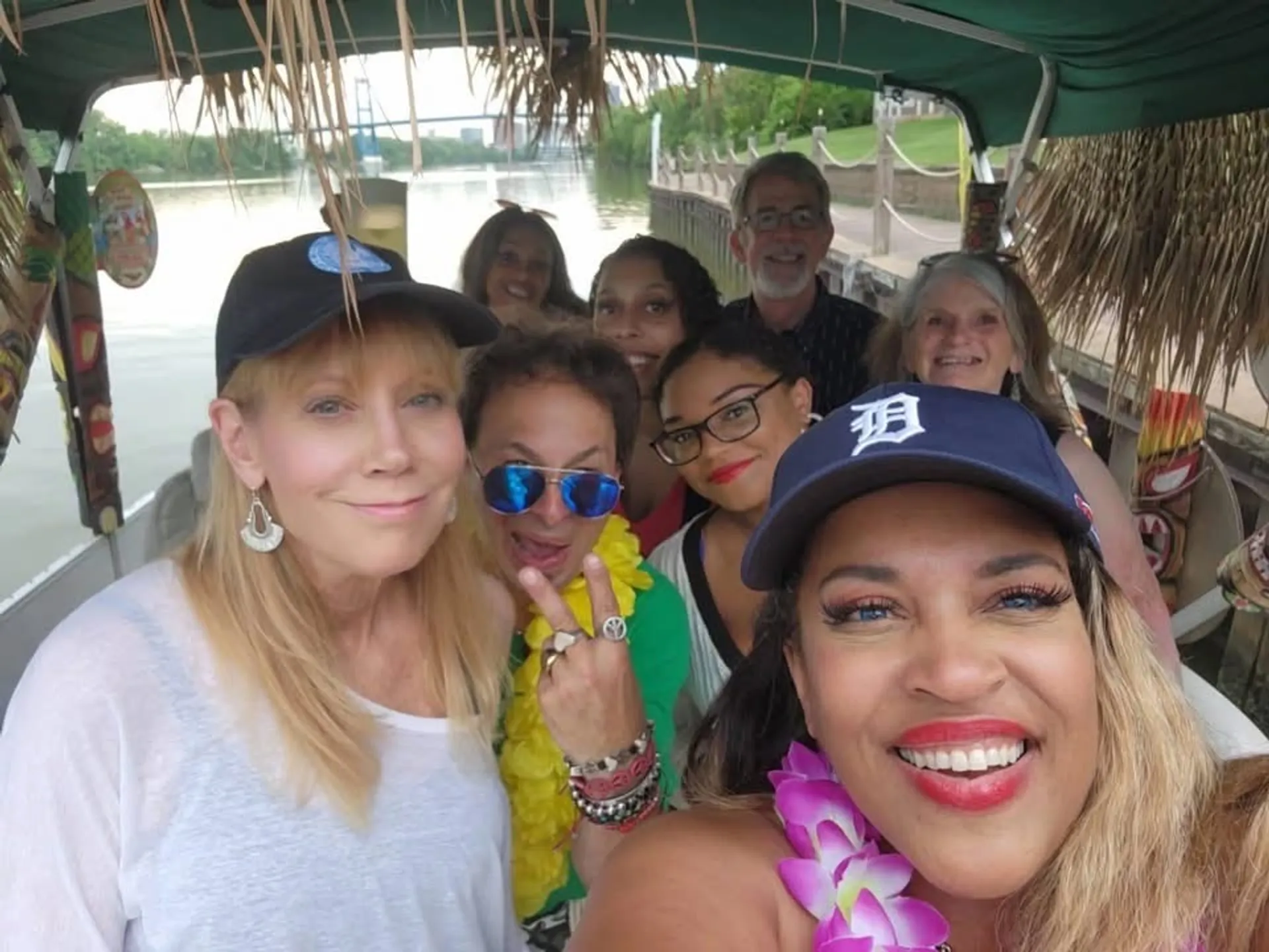 CREST PONTOONS 22 CREST II in Toledo, OH — photo 10