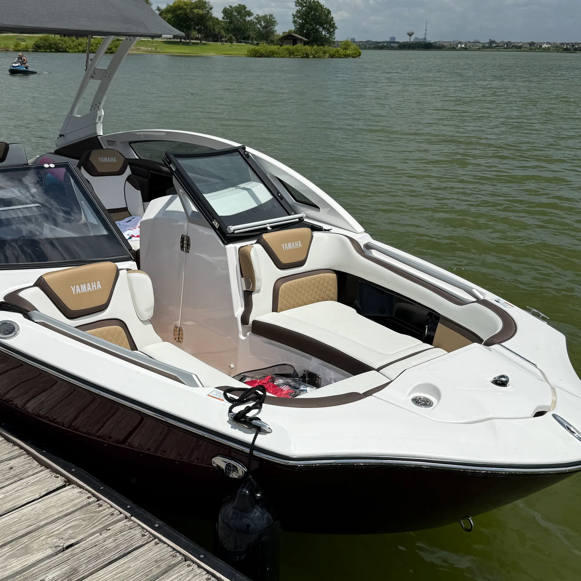 Cruise Lake Lewisville in Style!