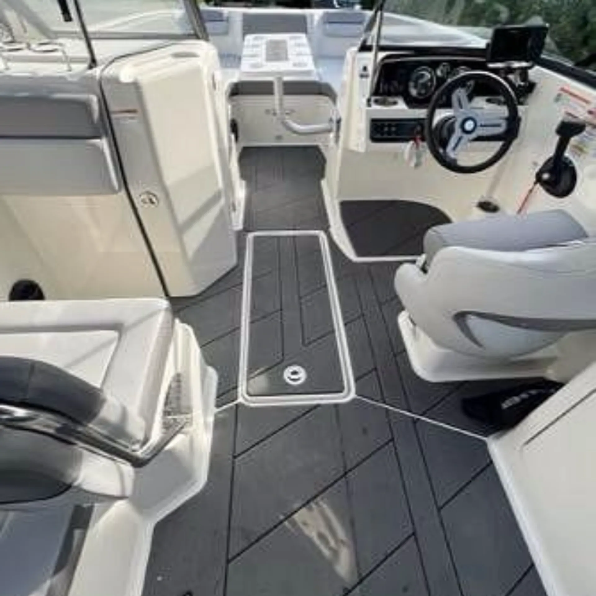 BAYLINER DX2200 in Warwick, RI — photo 6
