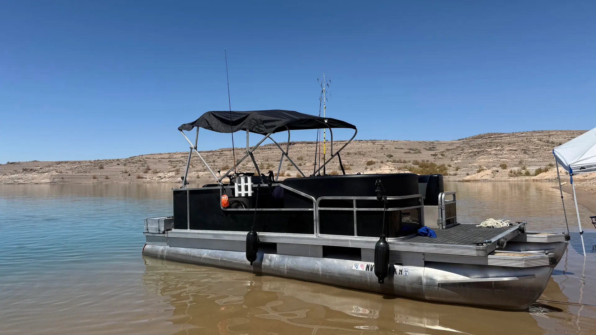 Upgraded bass buggy pontoon