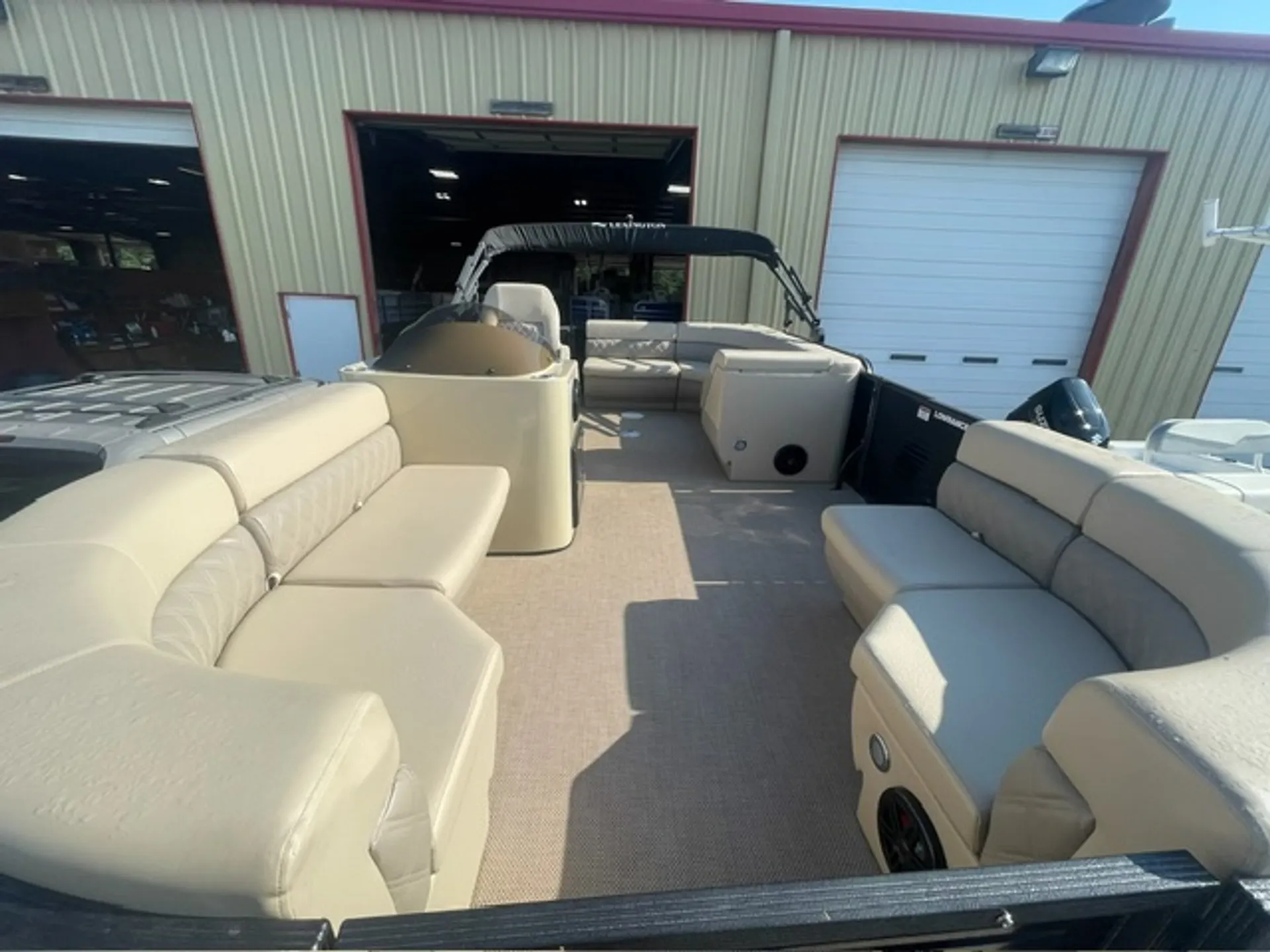 17' FISH SCALLOP SWIM WITH MANATEES