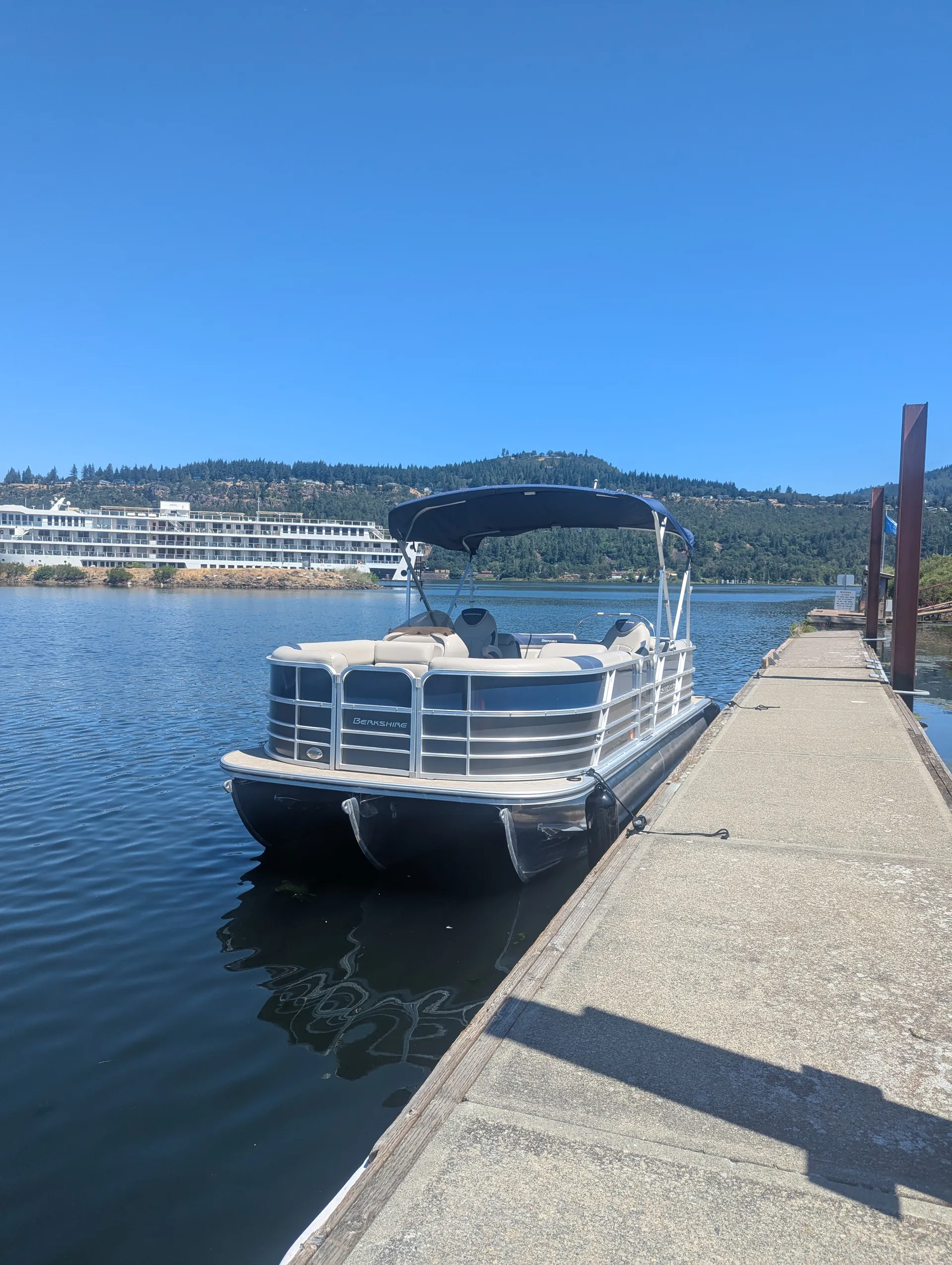 Triton(like new)- 140hp outboard