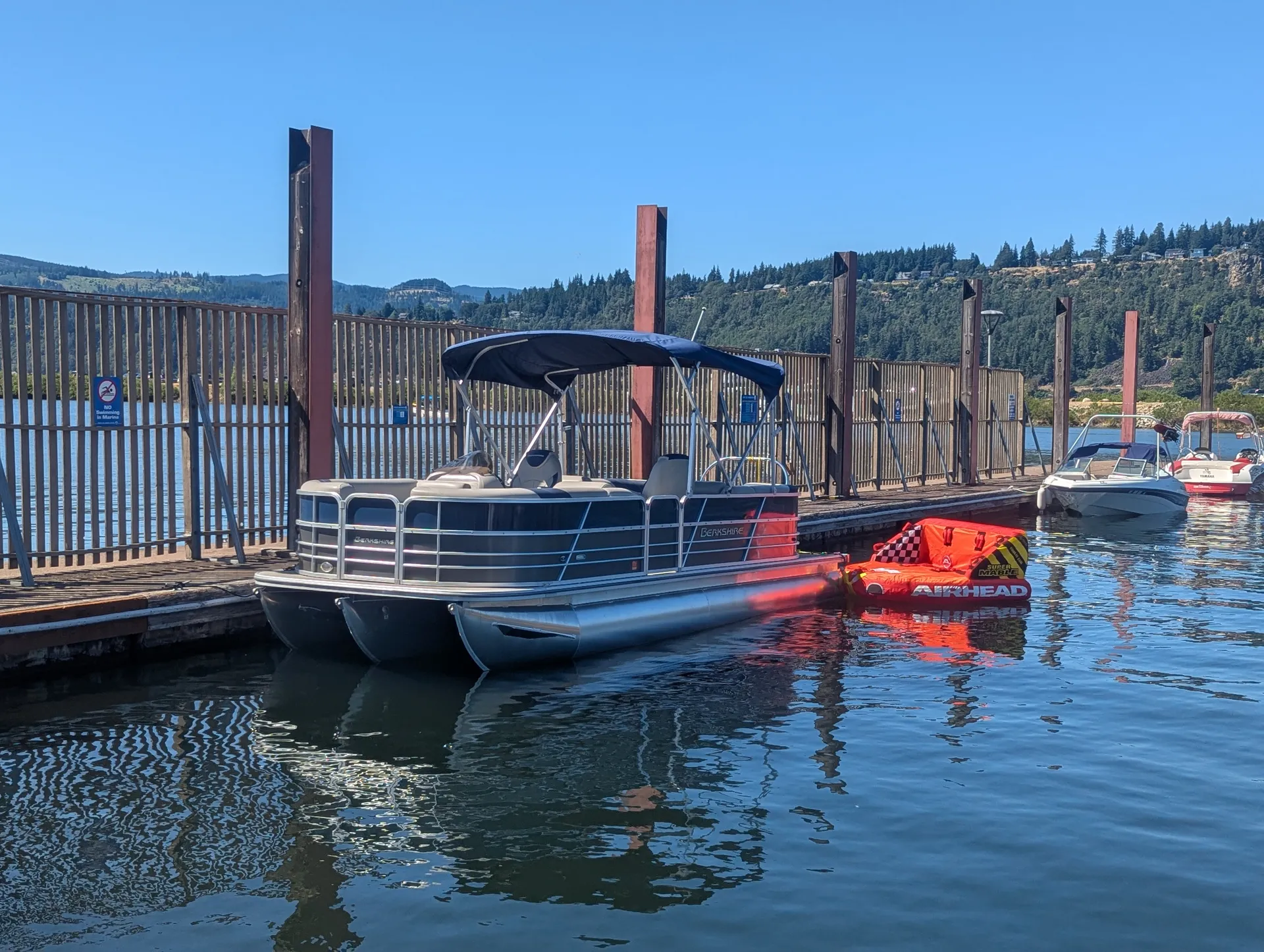Triton(like new)- 140hp outboard