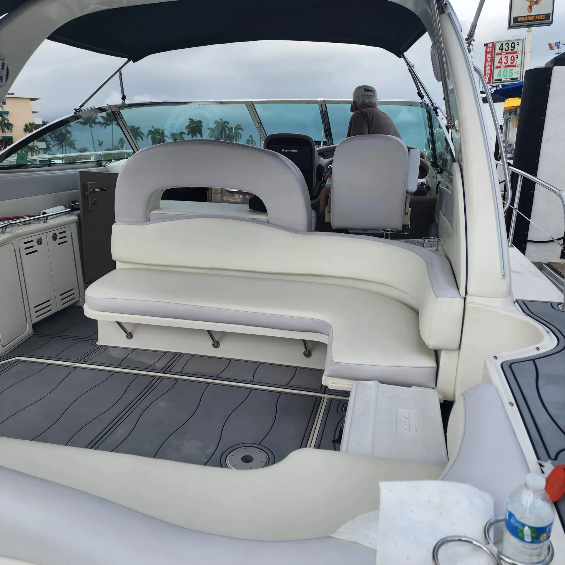 Cruise Fort Lauderdale in Style: Charter This Stunning 45' Sea Ray 