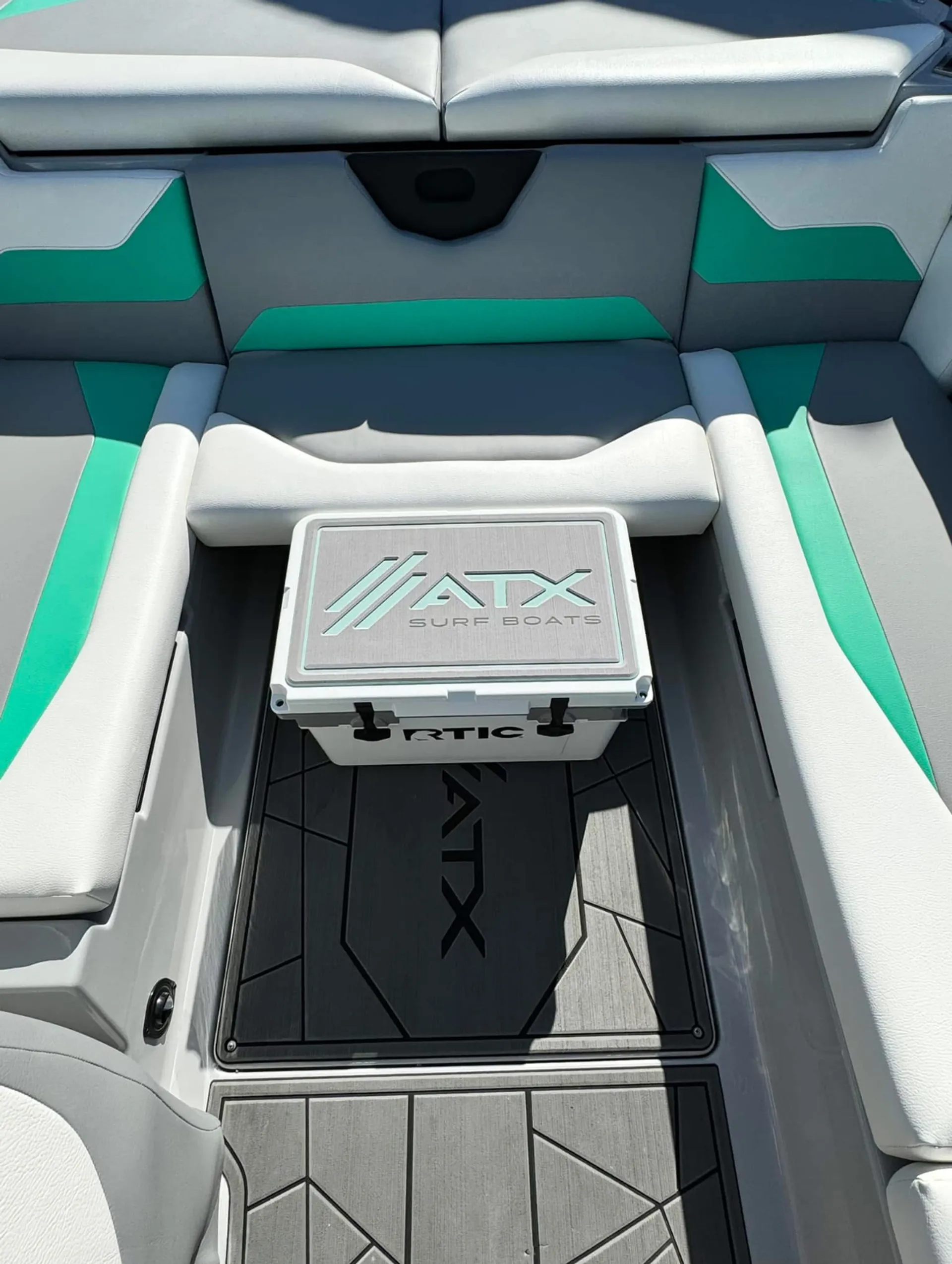 Surf Boat On A Trailer - Lake Minnetonka, Lake Elmo, Prior Lake