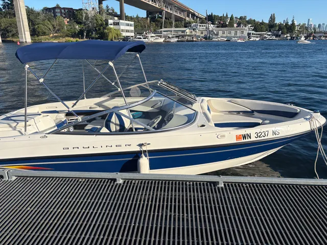 Rent a BAYLINER bow rider in Seattle, WA near me