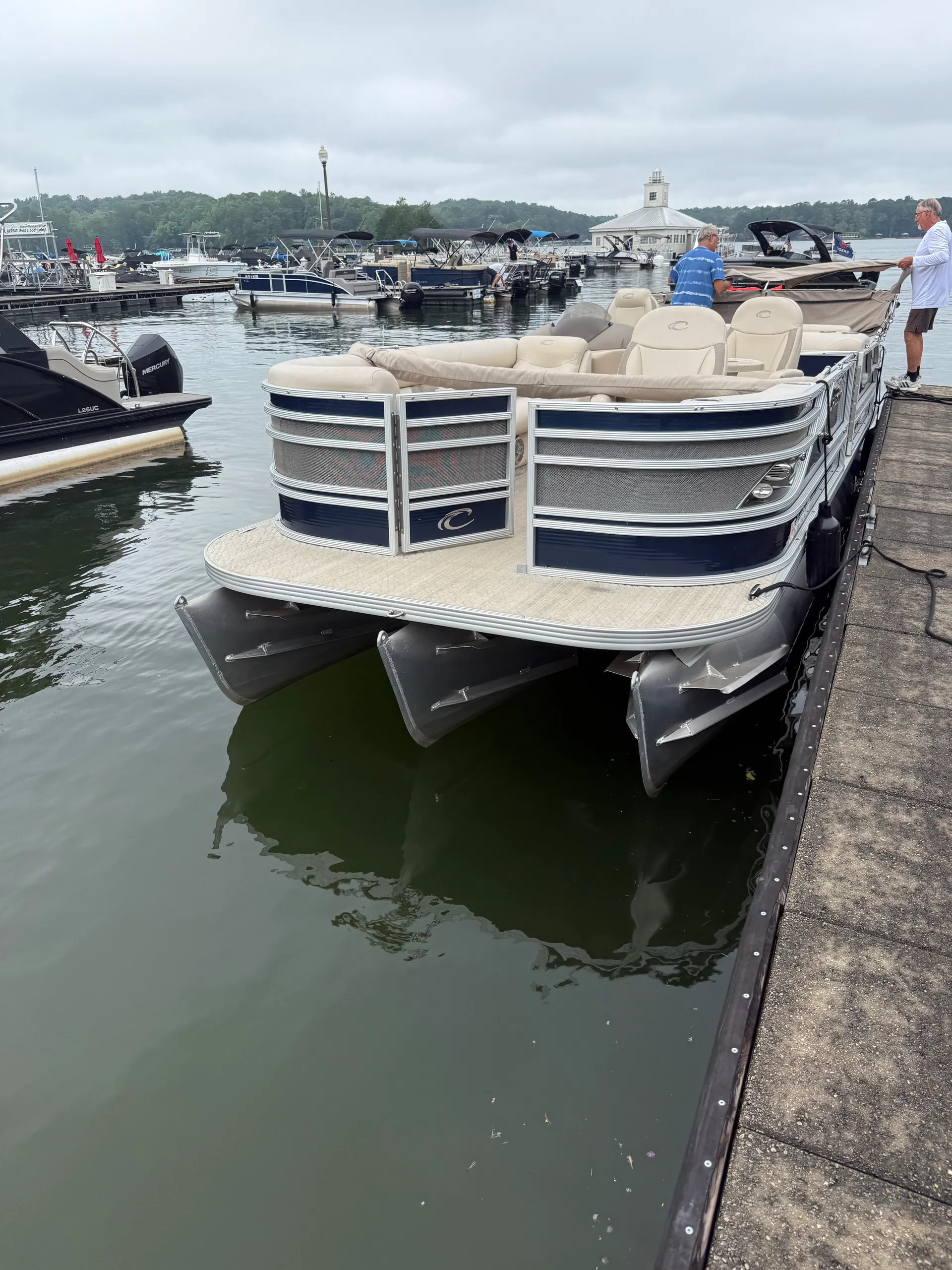 Top-Tier Tritoon Fun, Crest Caribbean 250SL on Lanier! 