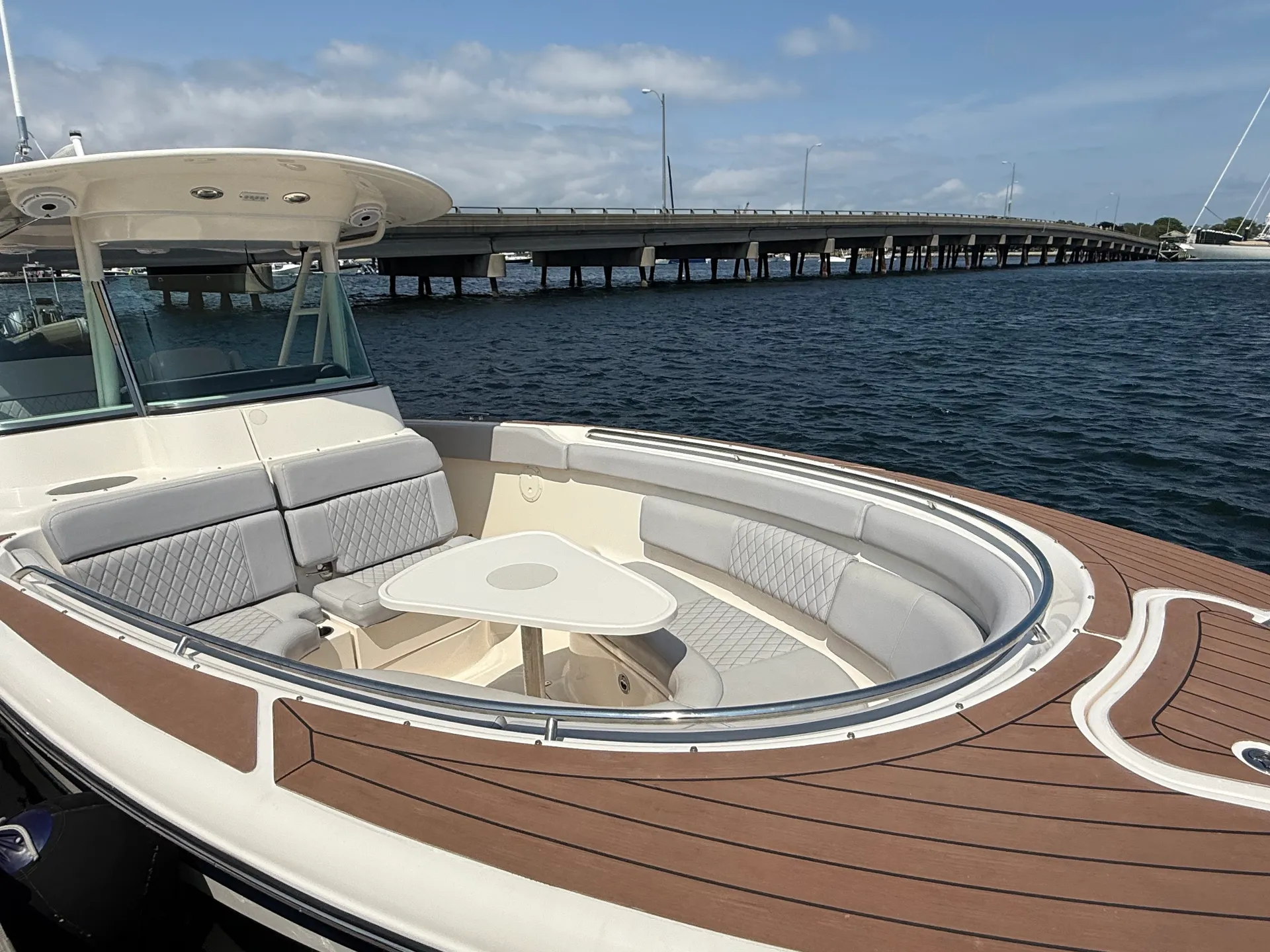 PURSUIT ST310 SPORT W/2-F300HP in Newport, RI — photo 7