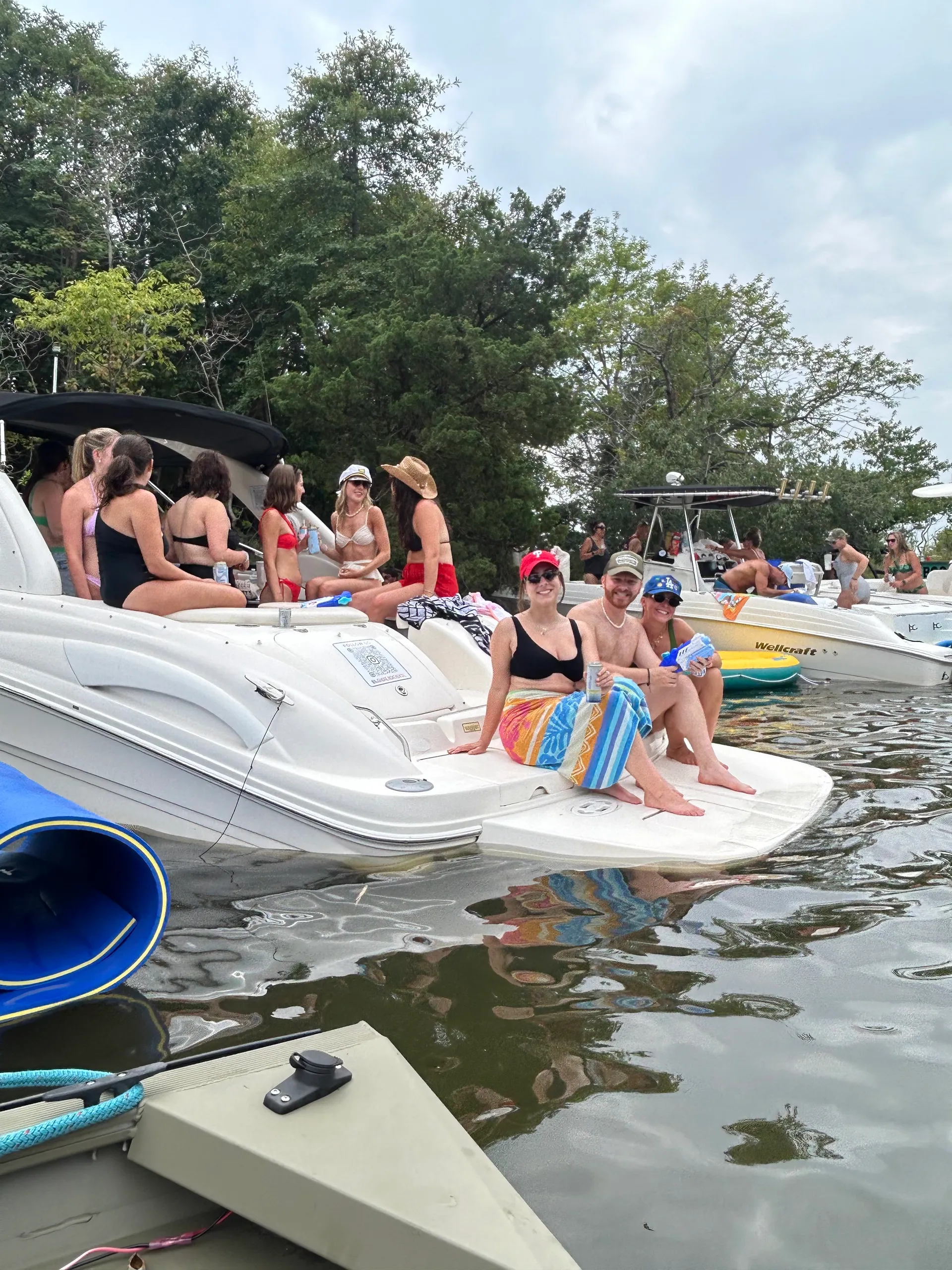SUMMER FUN DAY BOAT 