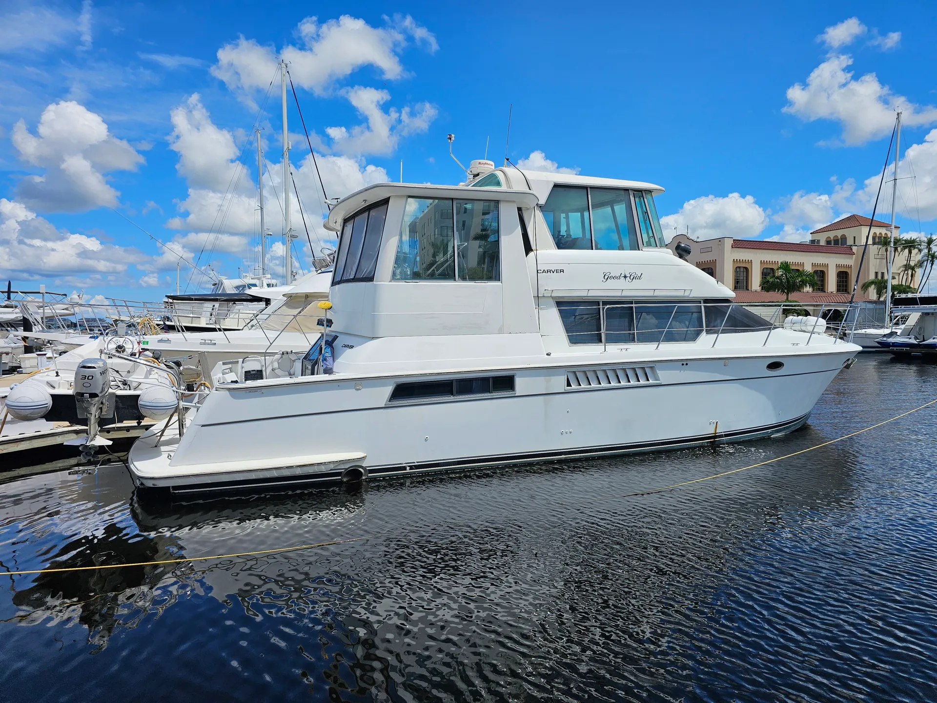 Good Girl - 50' Carver Cockpit Motoryacht