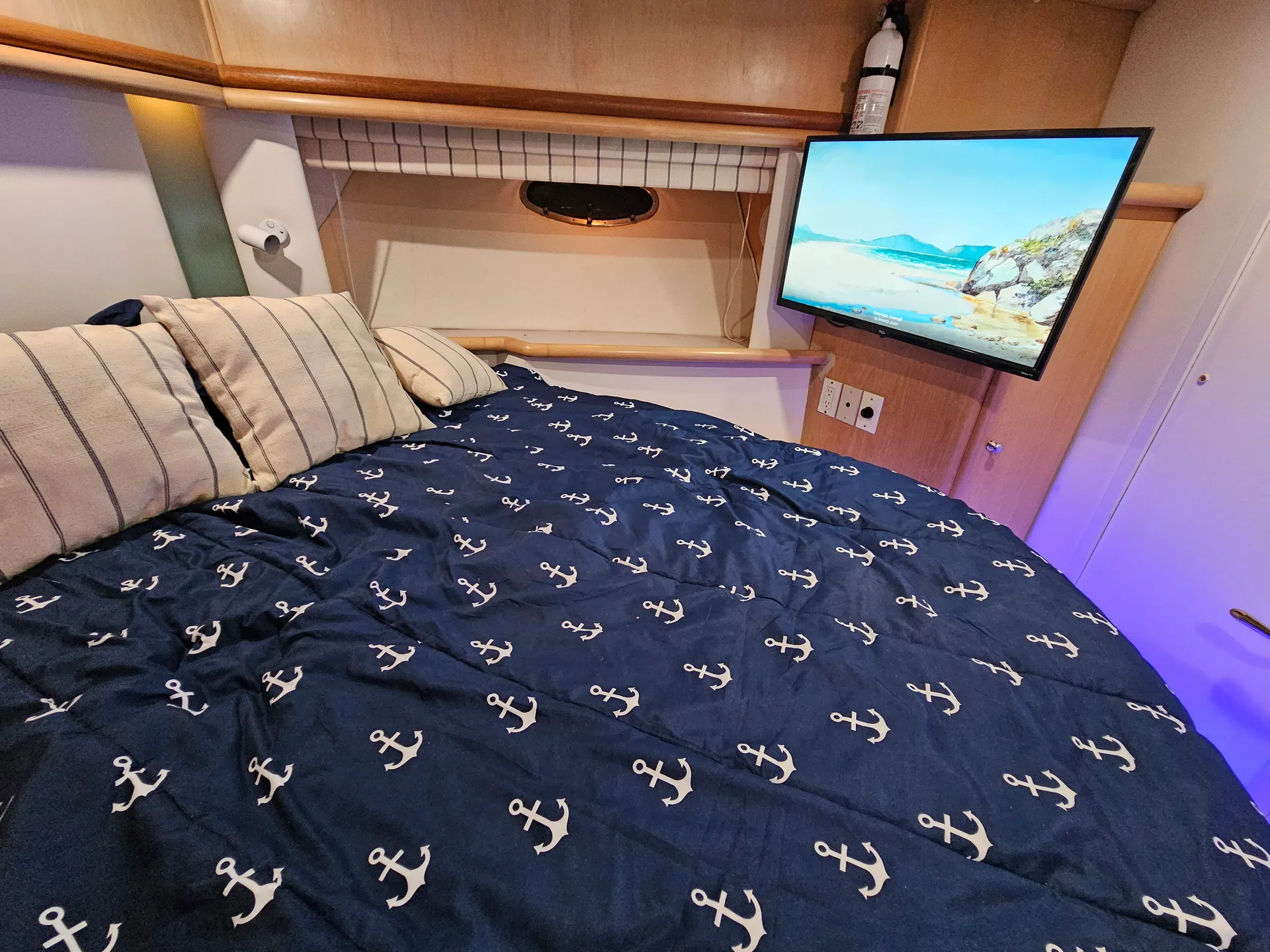 Good Girl - 50' Carver Cockpit Motoryacht