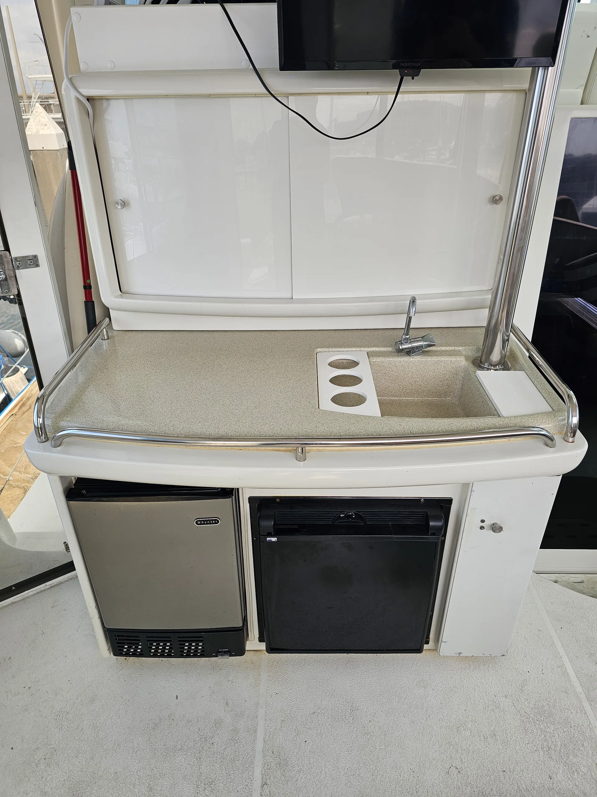 Good Girl - 50' Carver Cockpit Motoryacht