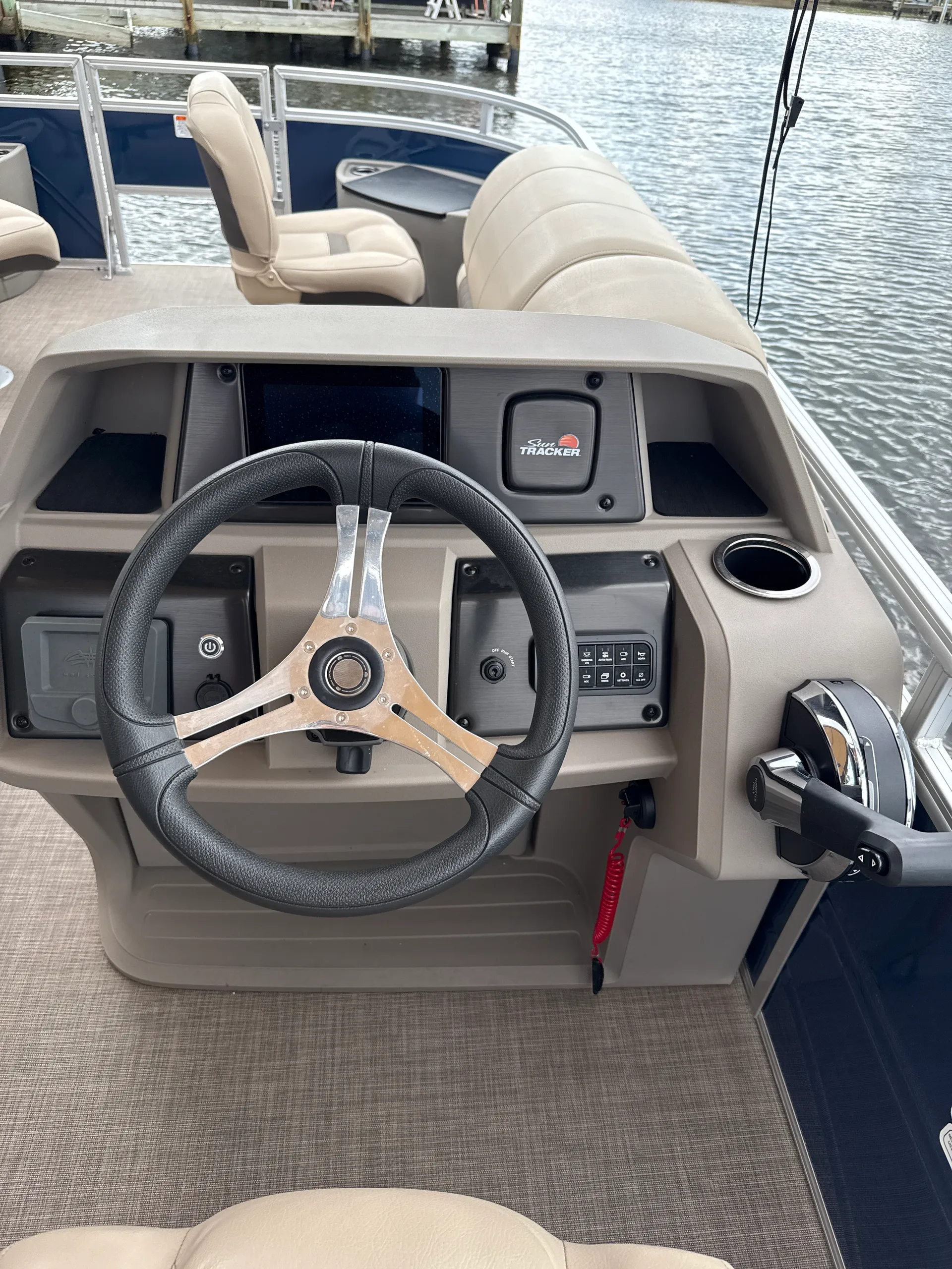 2024 Sun Tracker Fishing Barge - Rental