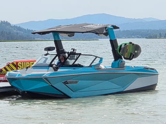 Rent a CORRECT CRAFT NAUTIQUE ski and wakeboard in Sandpoint, ID near me
