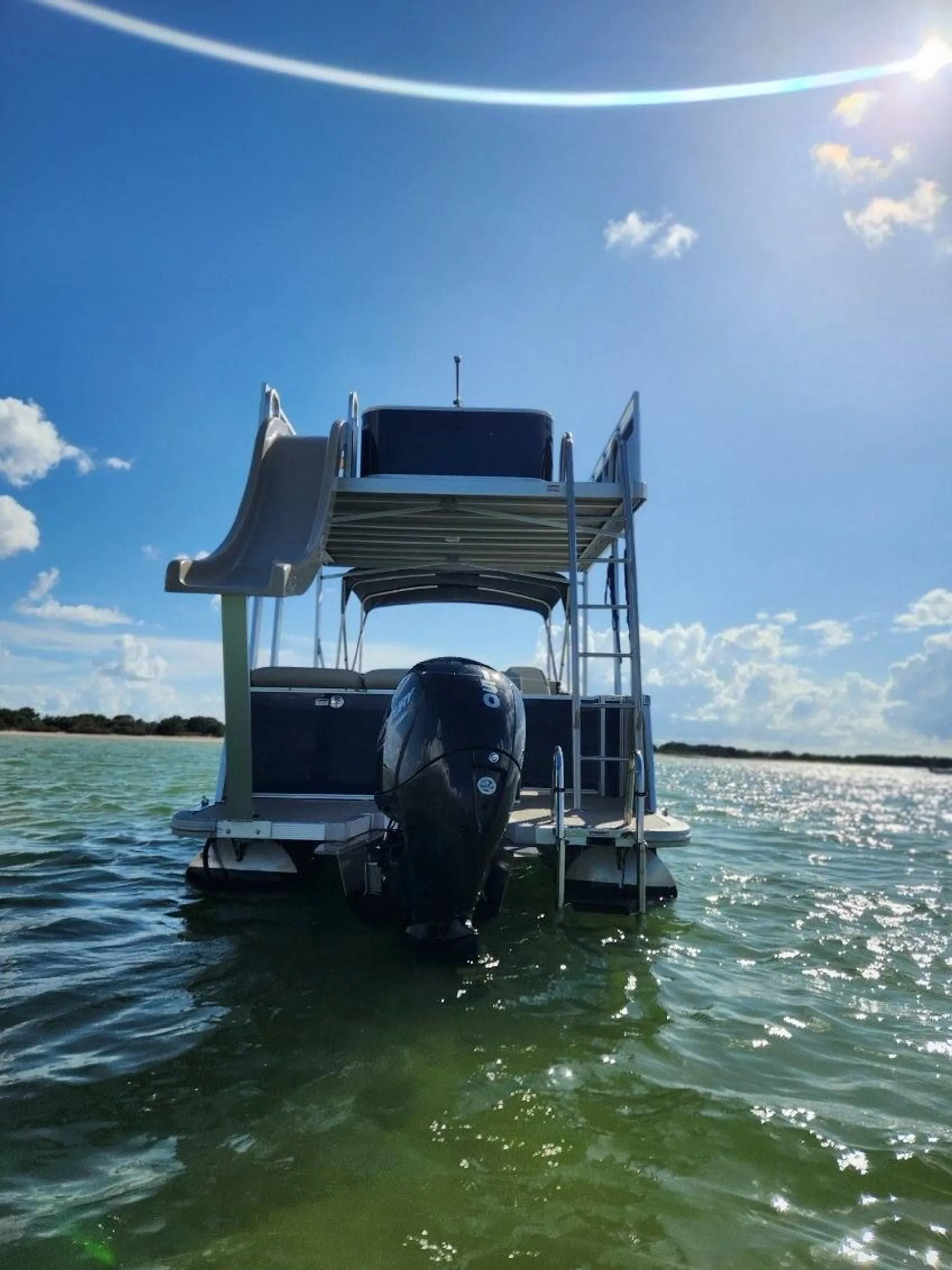 2025 Tahoe funship 25 ft upper deck  with slide 150 hp mercury