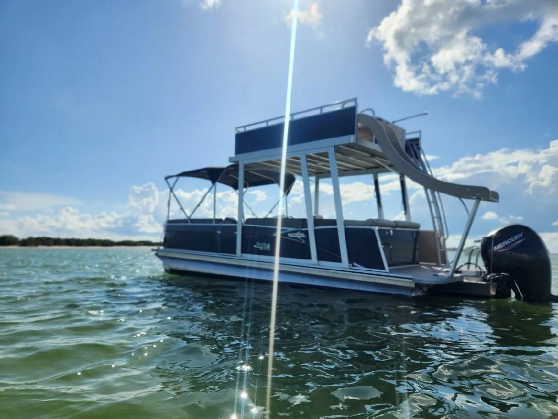 2025 Tahoe funship 25 ft upper deck  with slide 150 hp mercury