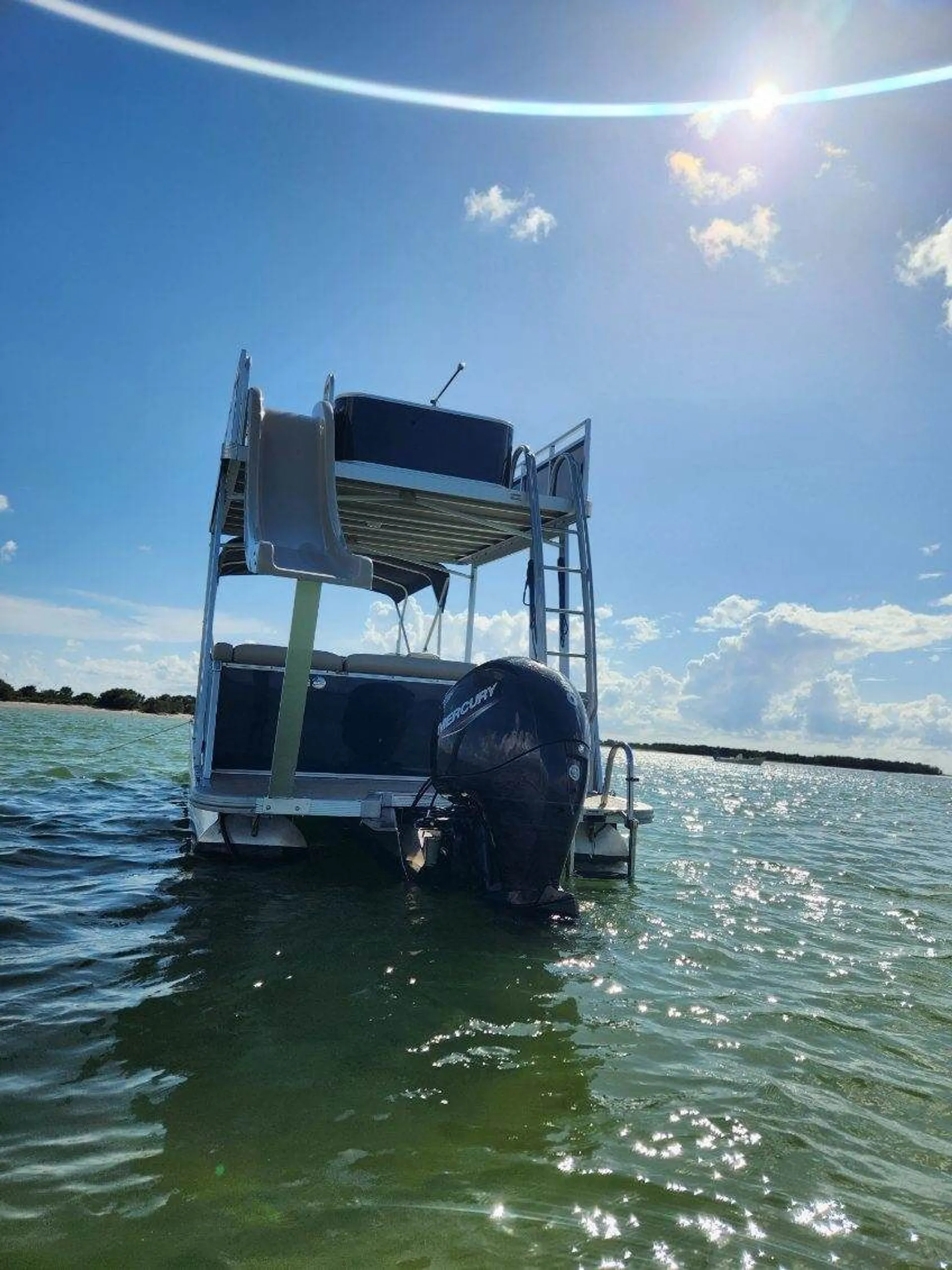 2025 Tahoe funship 25 ft upper deck  with slide 150 hp mercury