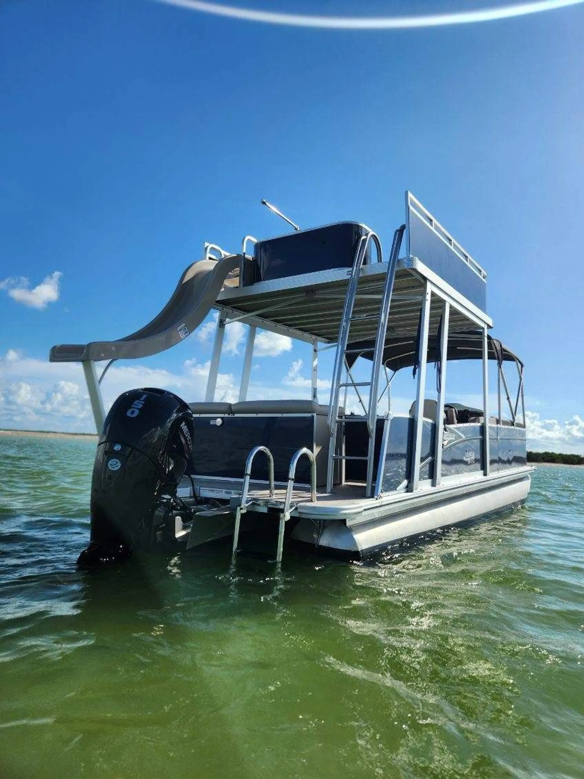 2025 Tahoe funship 25 ft upper deck  with slide 150 hp mercury