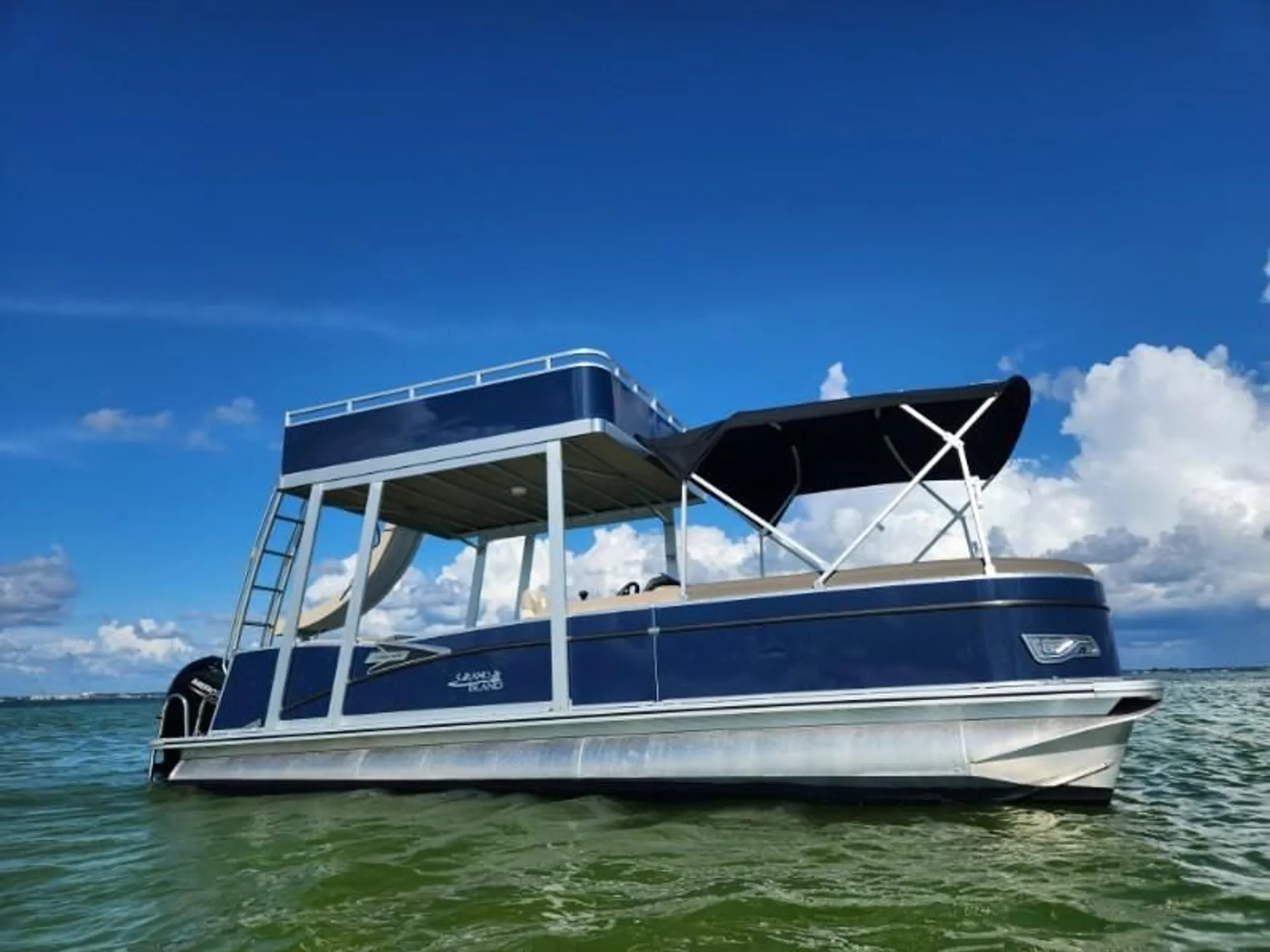 2025 Tahoe funship 25 ft upper deck  with slide 150 hp mercury