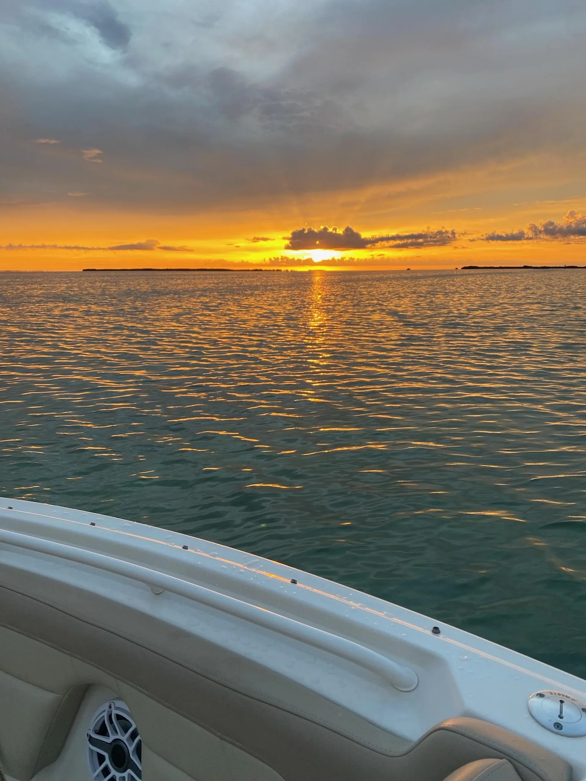 Fun and Comfortable Boat in South Florida 
