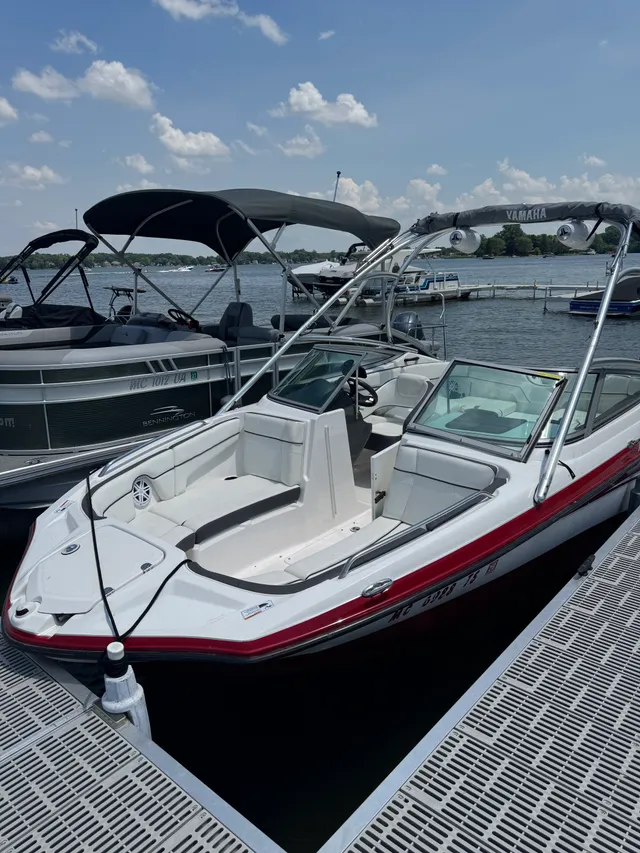 Rent a YAMAHA jet boat in Whitmore Lake, MI near me