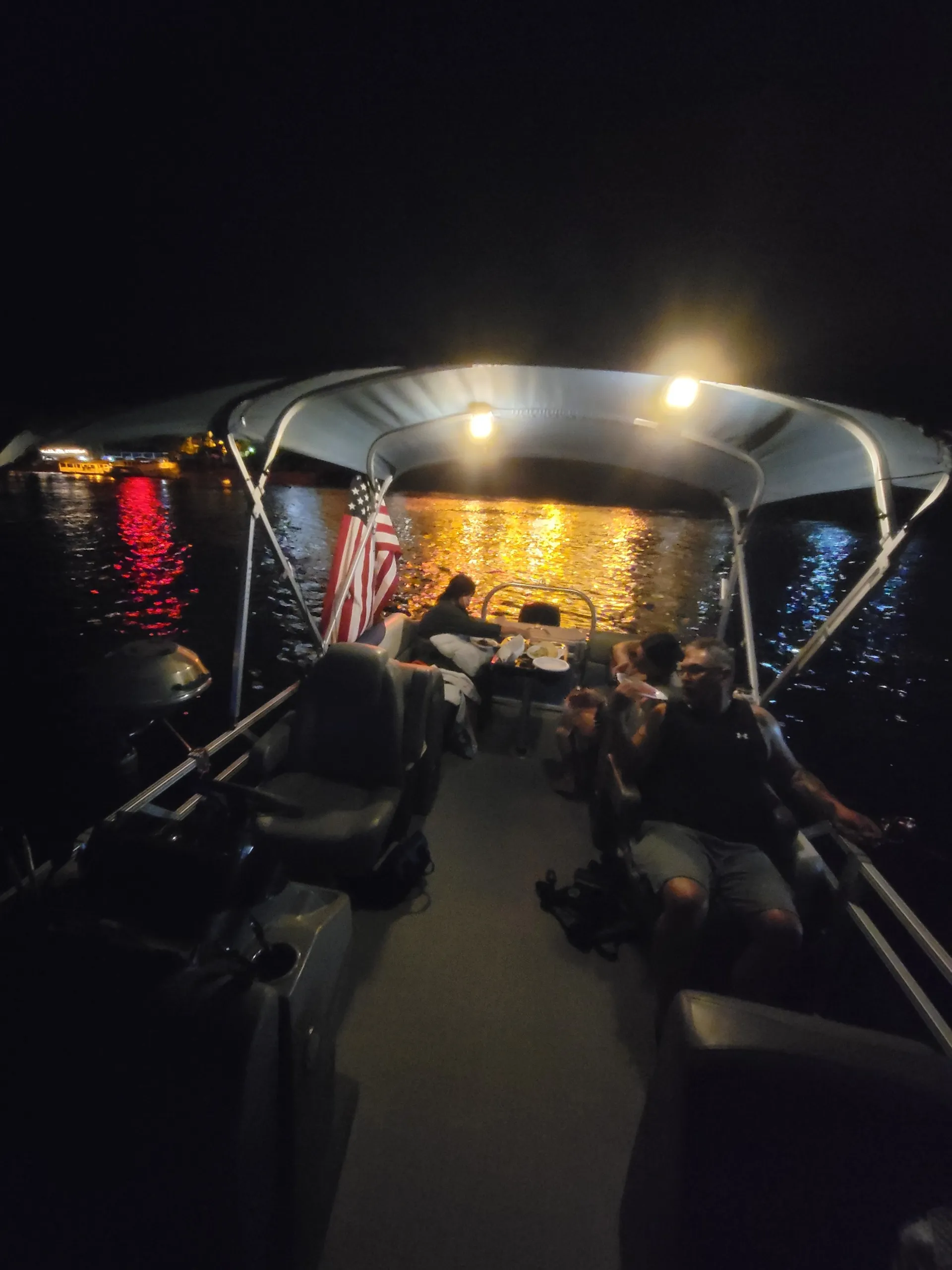 Family Fun! 22ft Sun Tracker Pontoon–115HP | Double Bimini | BBQ | 2Hr