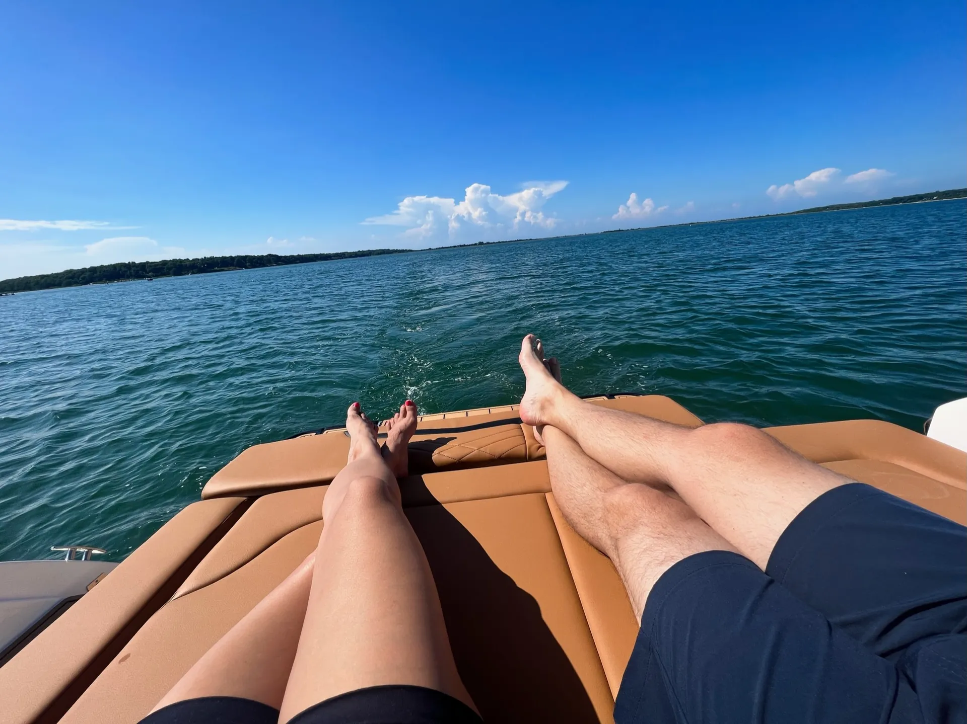 2023 Chaparral 26 Surf