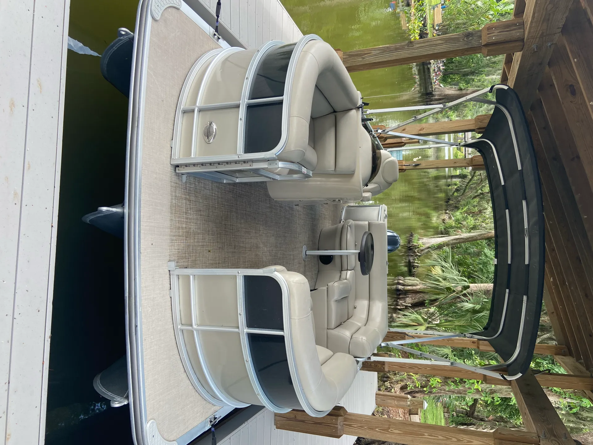 Pontoon FUN in Downtown Tavares on the Harris Chain of Lakes