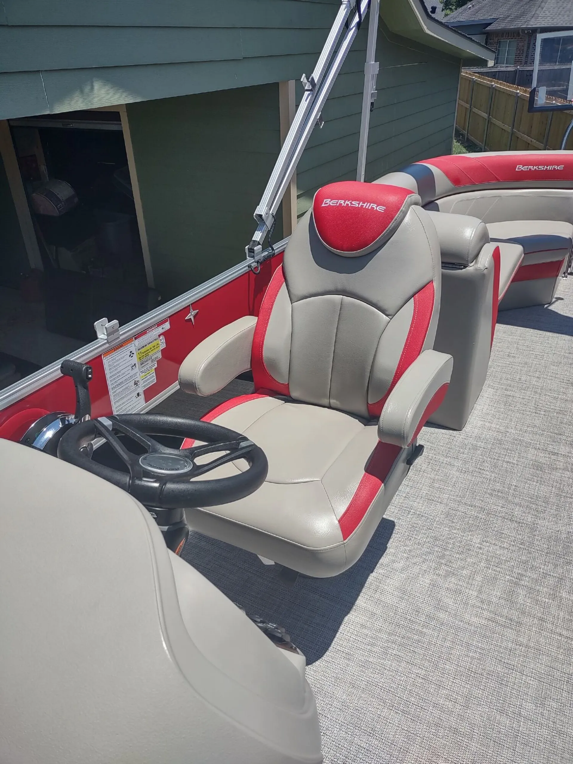 BERKSHIRE PONTOONS 24RFX LE in Flint, TX — photo 8
