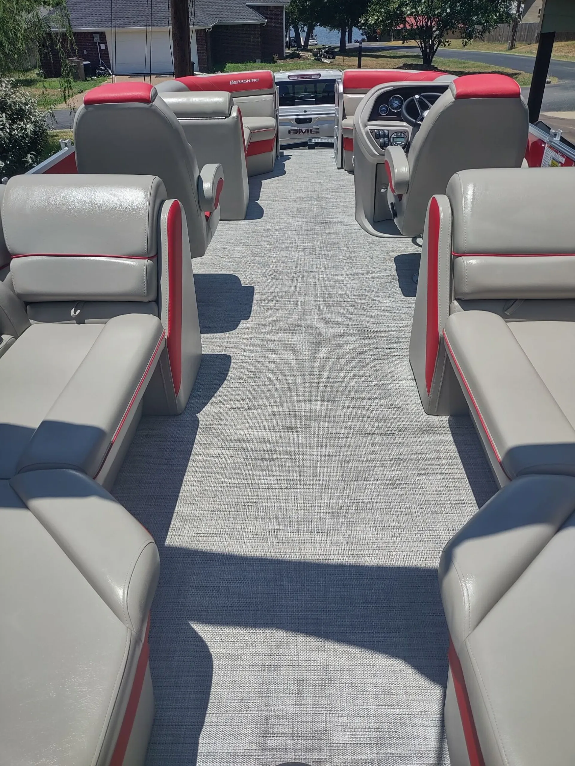 BERKSHIRE PONTOONS 24RFX LE in Flint, TX — photo 3
