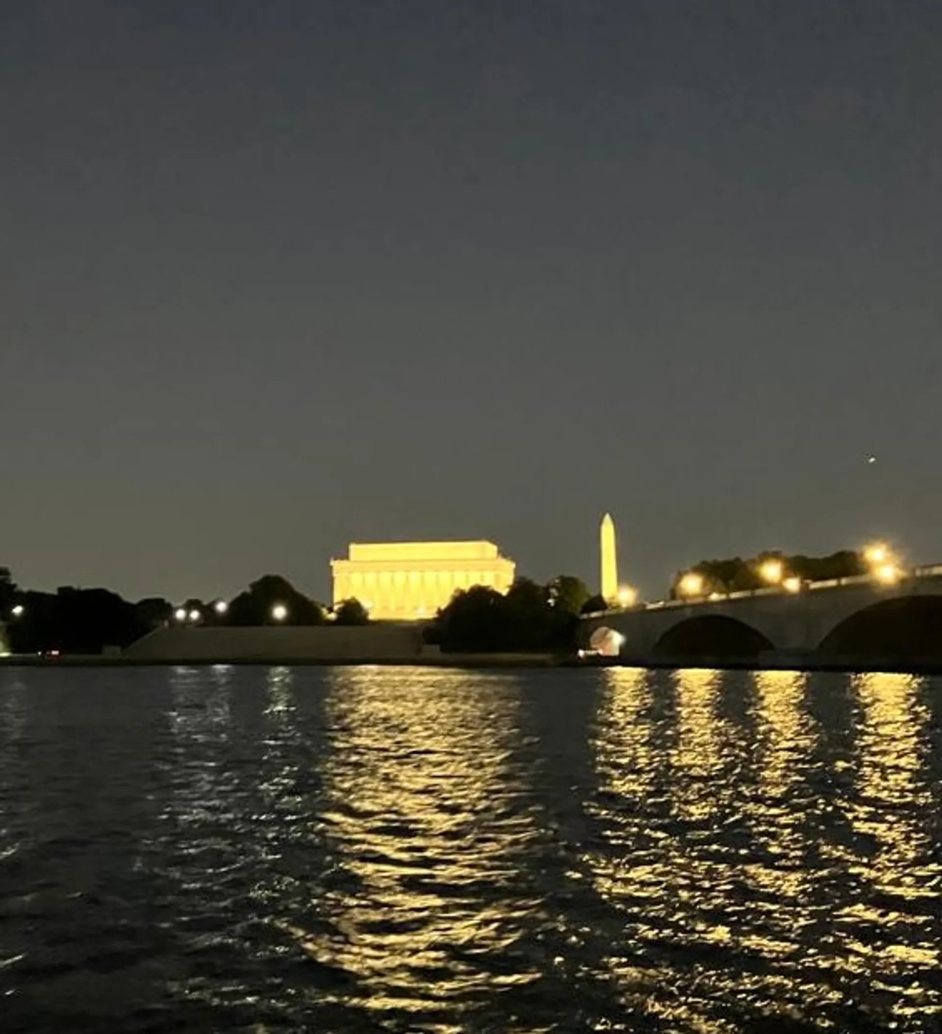 37' Luxury Private Yacht - Washington DC Potomac Boat Tours