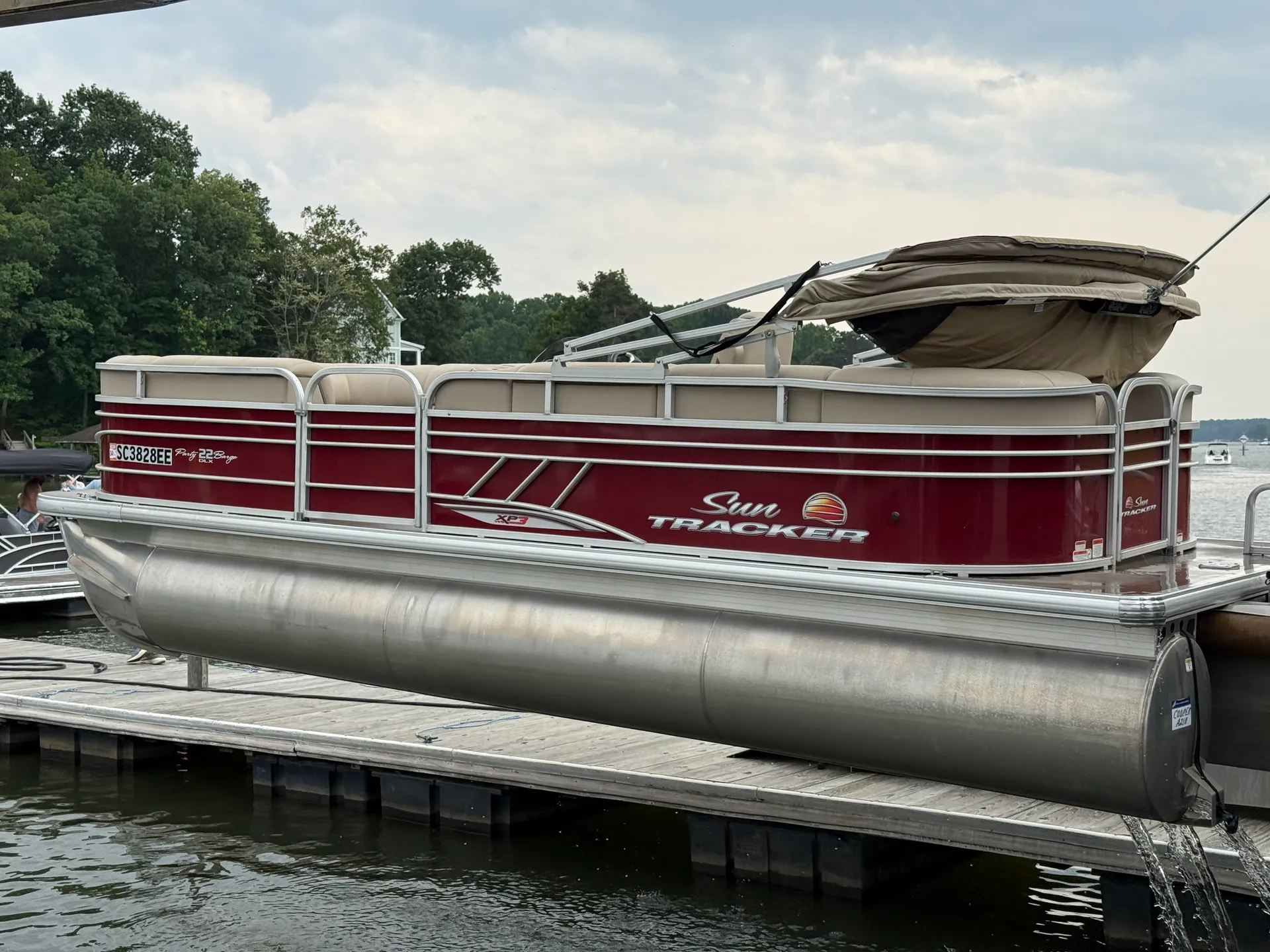 SUN TRACKER PARTY BARGE 22 XP3 in Troutman, NC — photo 2
