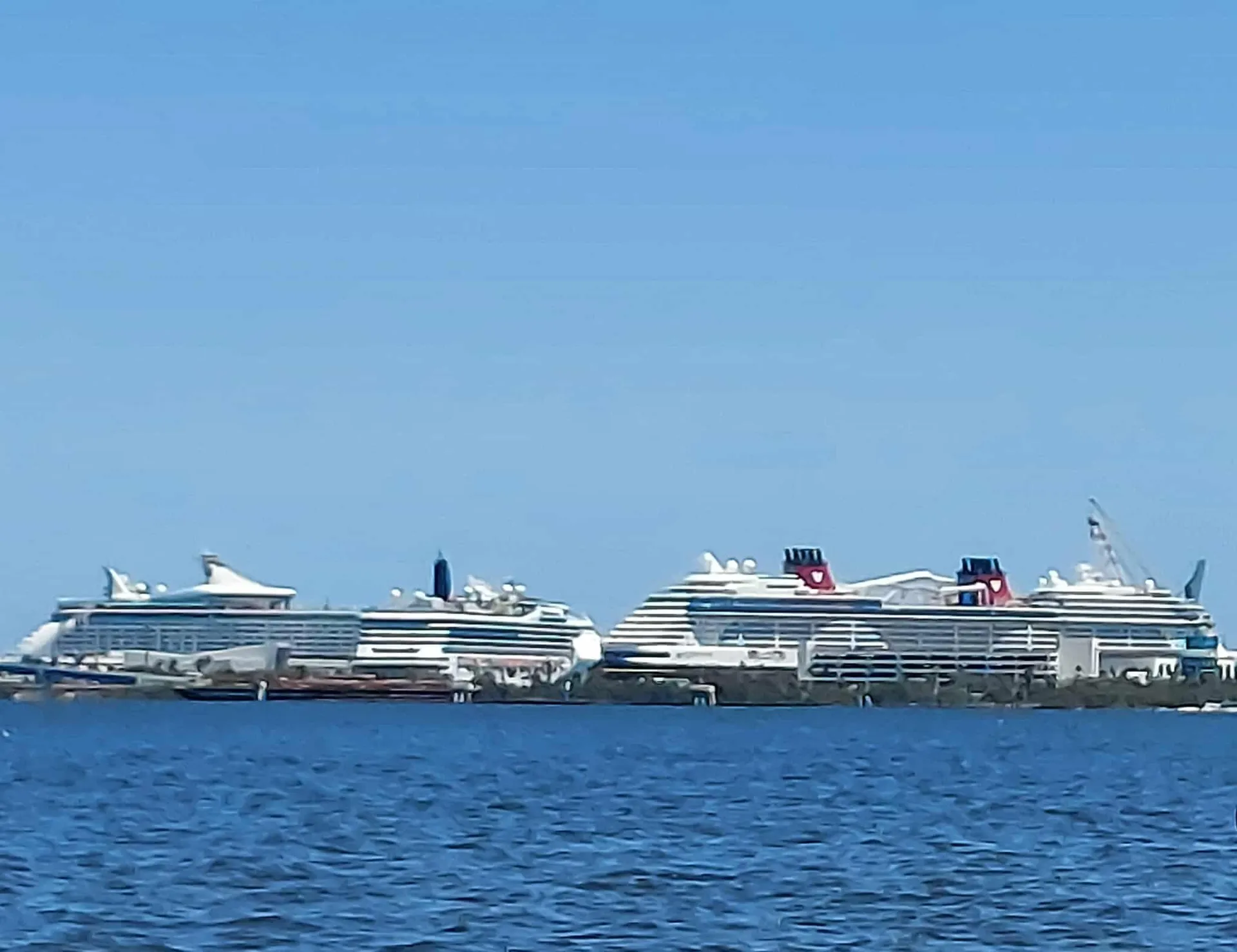 2021 crownline deck boat to enjoy Cocoa Beach!