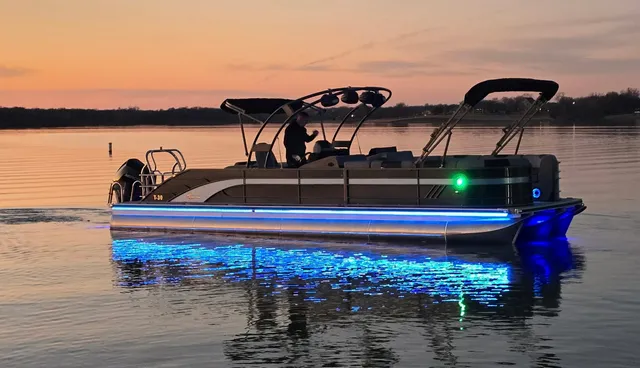 Rent a Massimo Marine pontoon in Prosper, TX near me