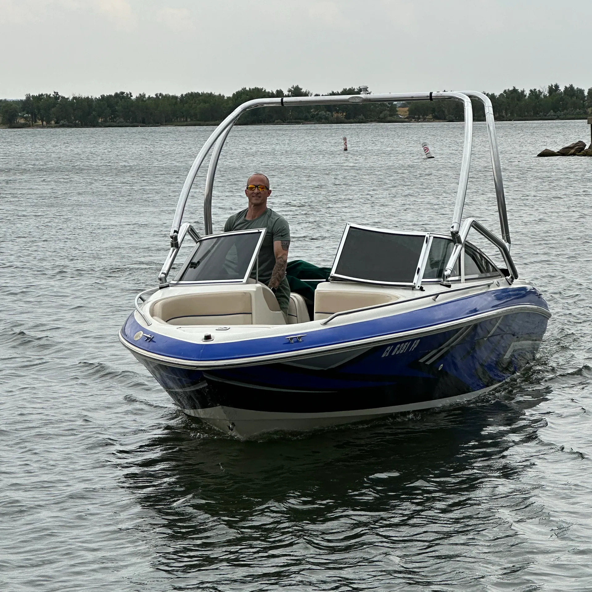 Sea Ray Boats 190 Bow Rider in Aurora, CO — photo 5