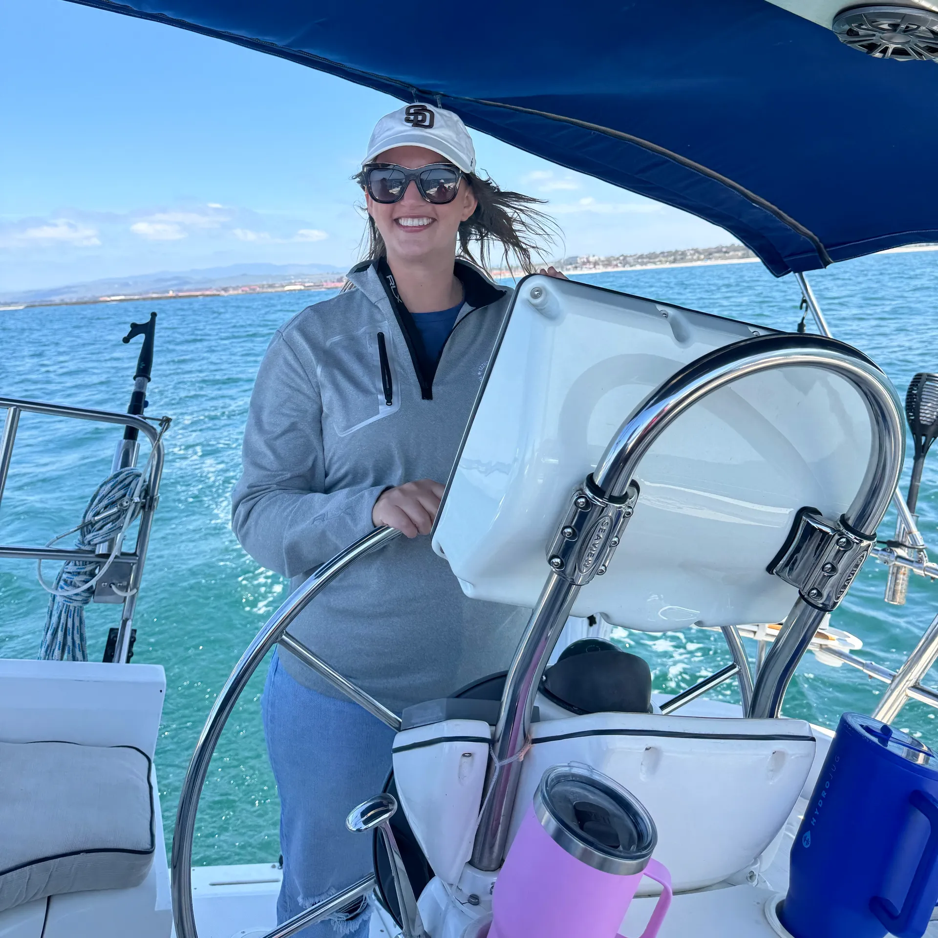 Sail in style on Deja Blue our 36 foot Hunter Yatch 🐬⛵️