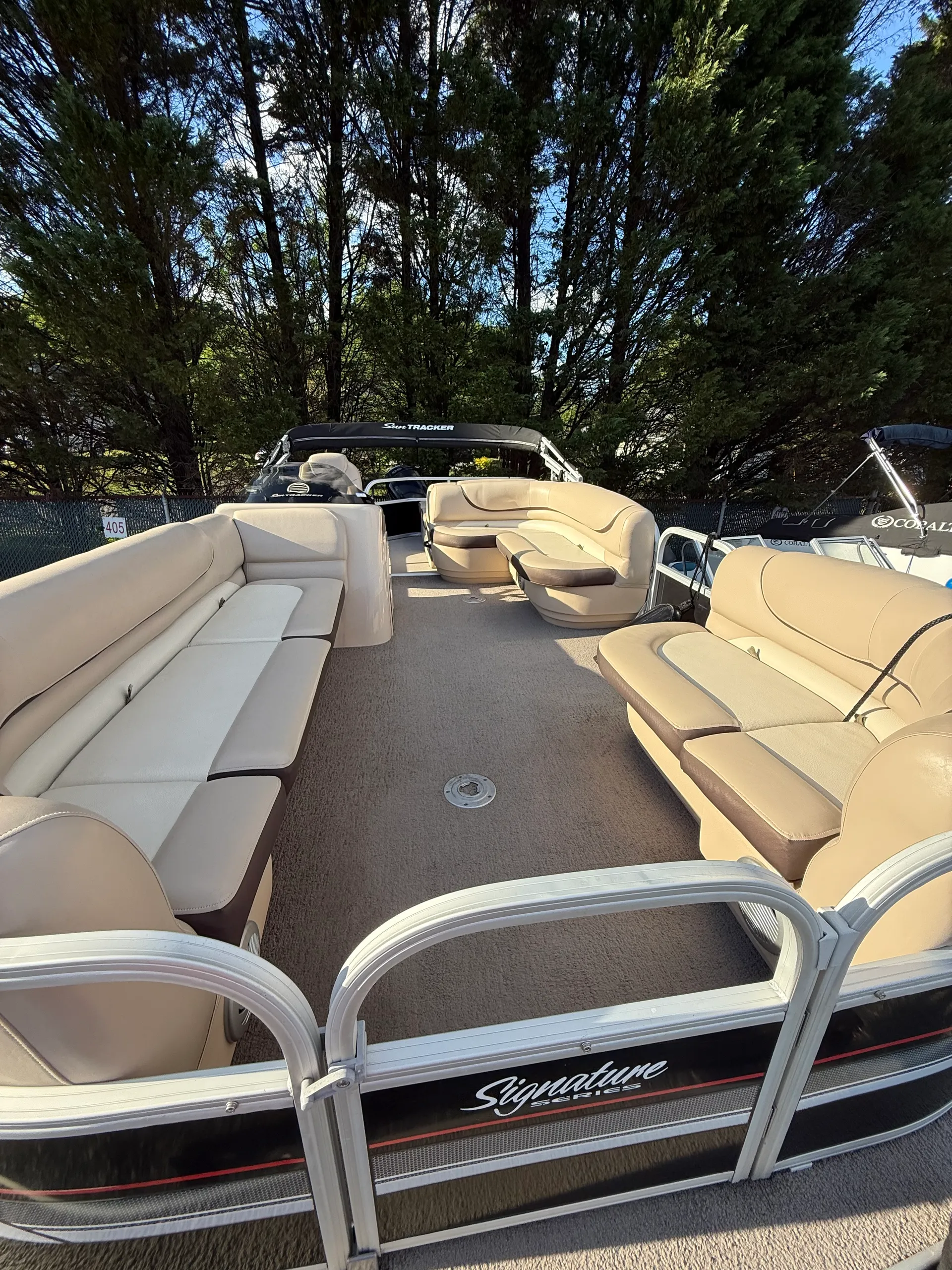 SUN TRACKER BY TRACKER MARINE PARTY BARGE 22 DLX W/90ELPT 4-S in Belmont, NC — photo 3
