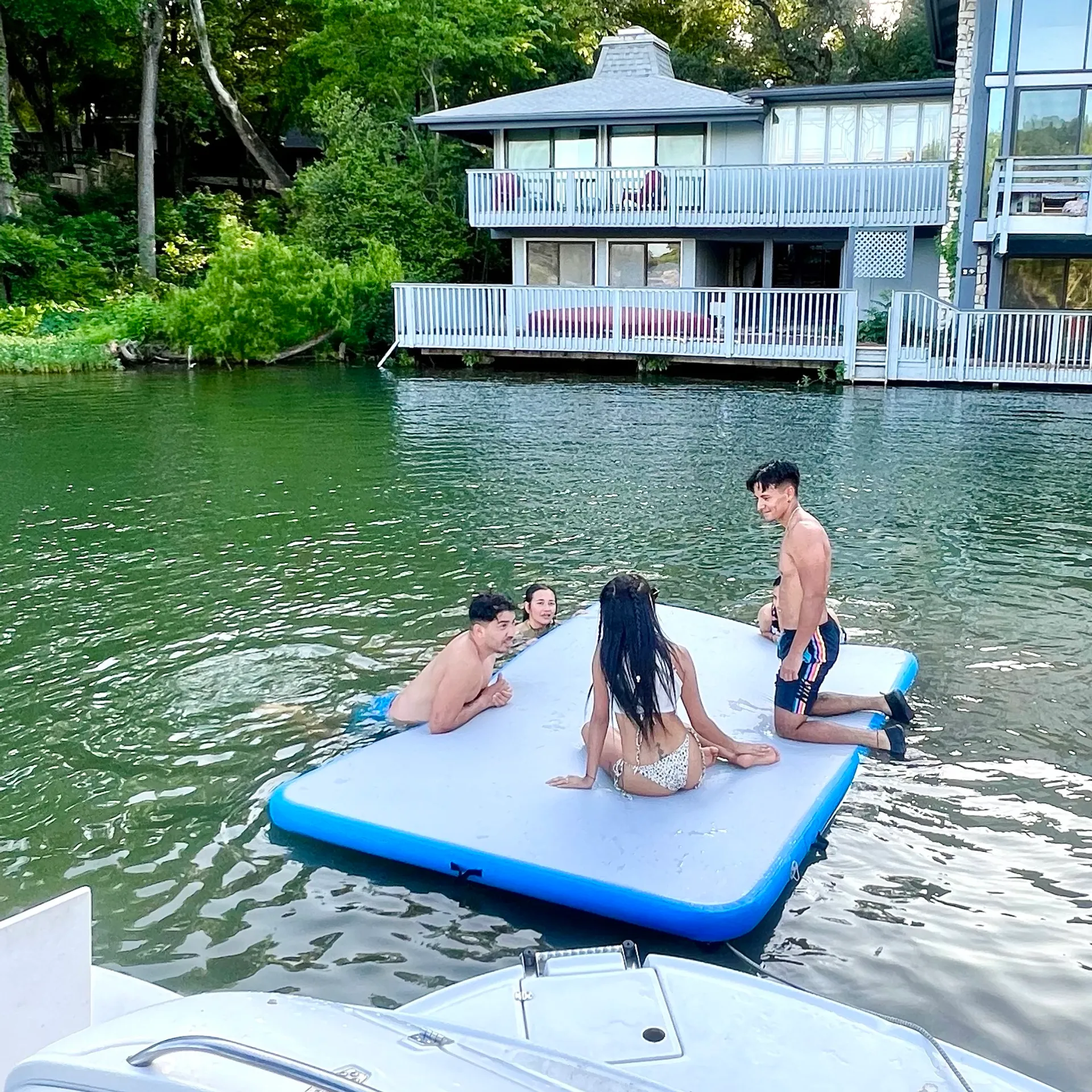 Larson Boats 233 Escape in Austin, TX — photo 2