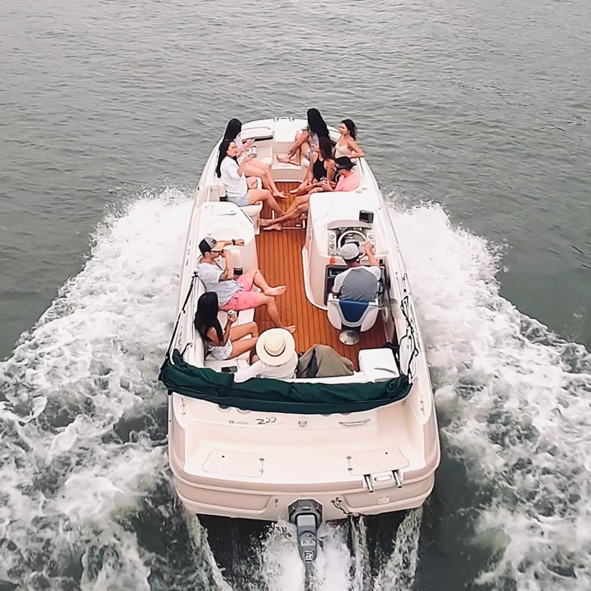 Larson Boats 233 Escape in Austin, TX — photo 6