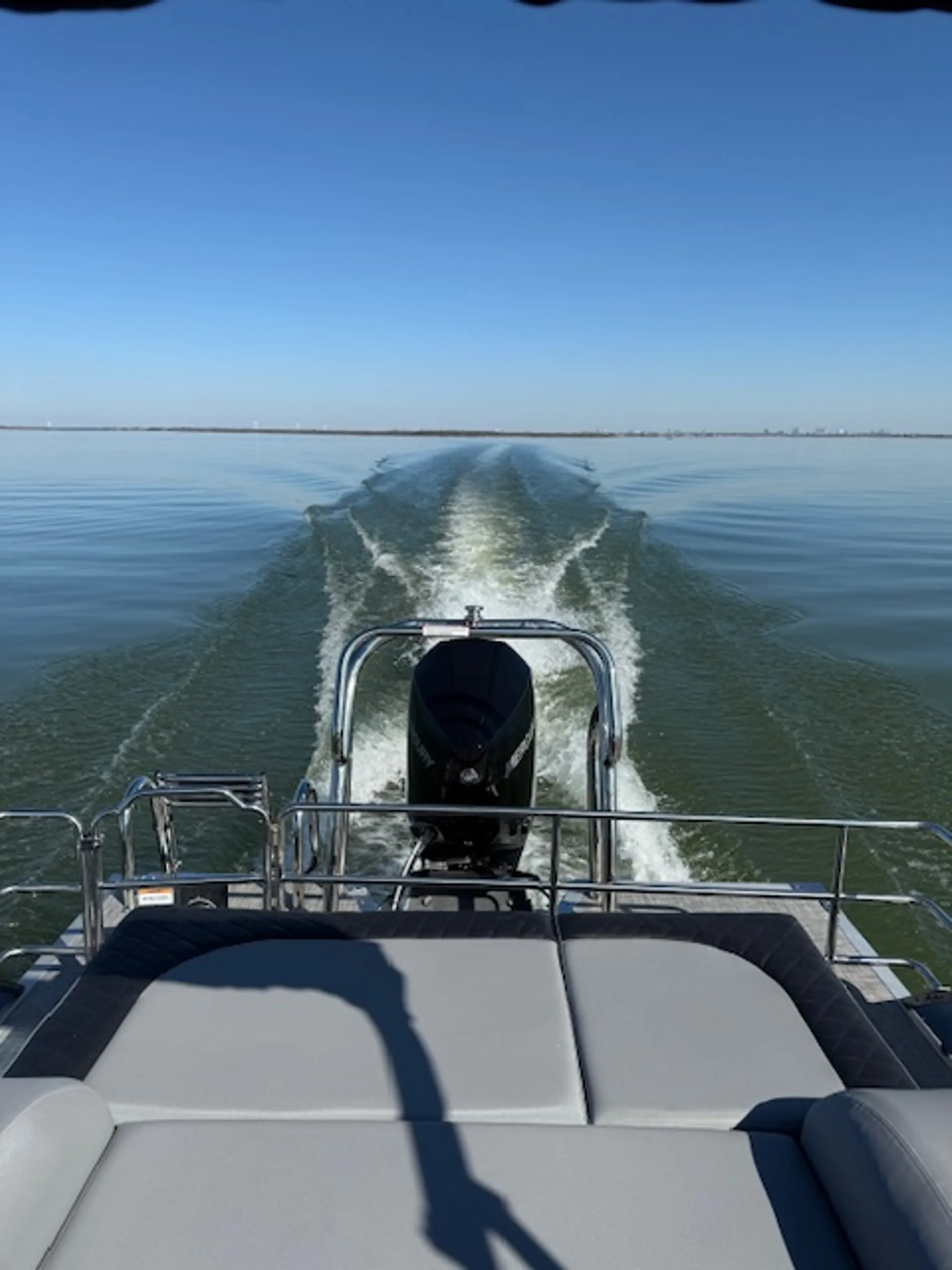 16 person 30 foot 300 HP Tritoon! Pontoon in style and enjoy the space