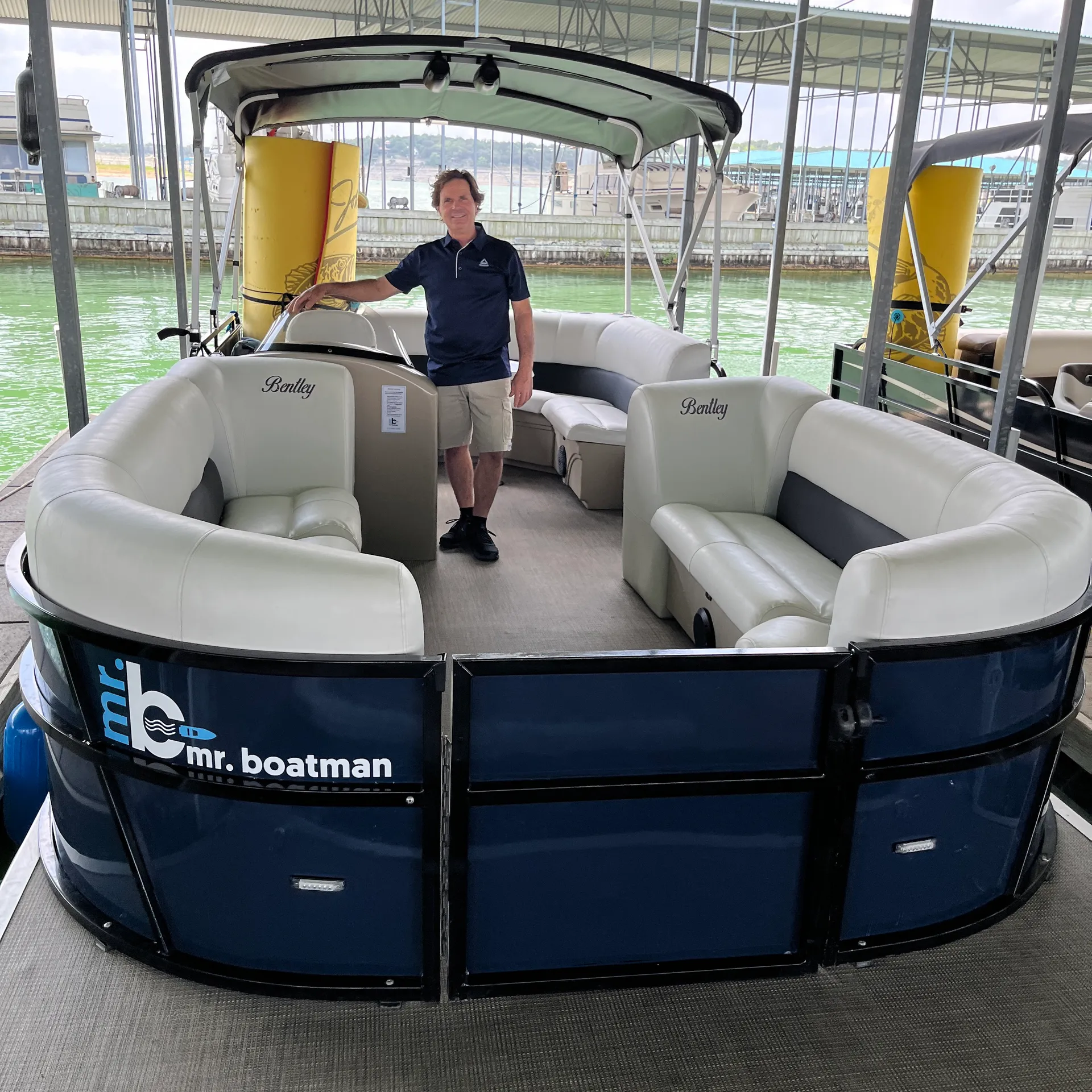 Beautiful and Luxurious Bentley Blue Pontoon for 15 passengers 