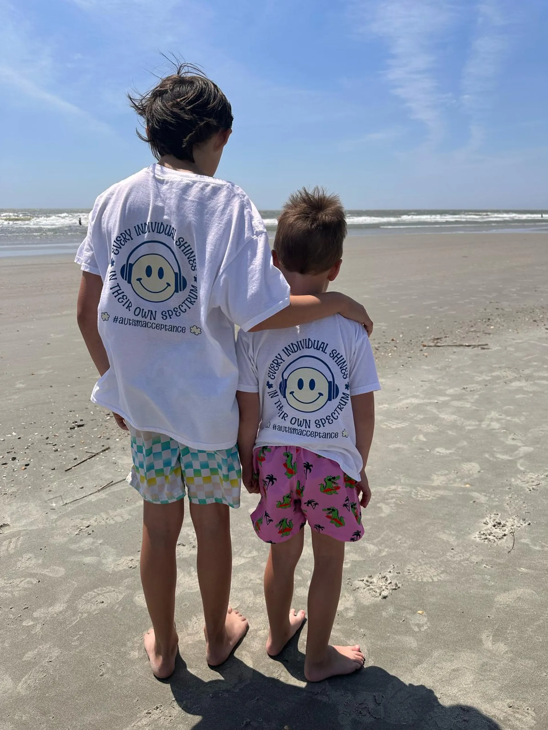 Brand New Beautiful Tritoon, for Partying, Tubing, fishing or relaxing