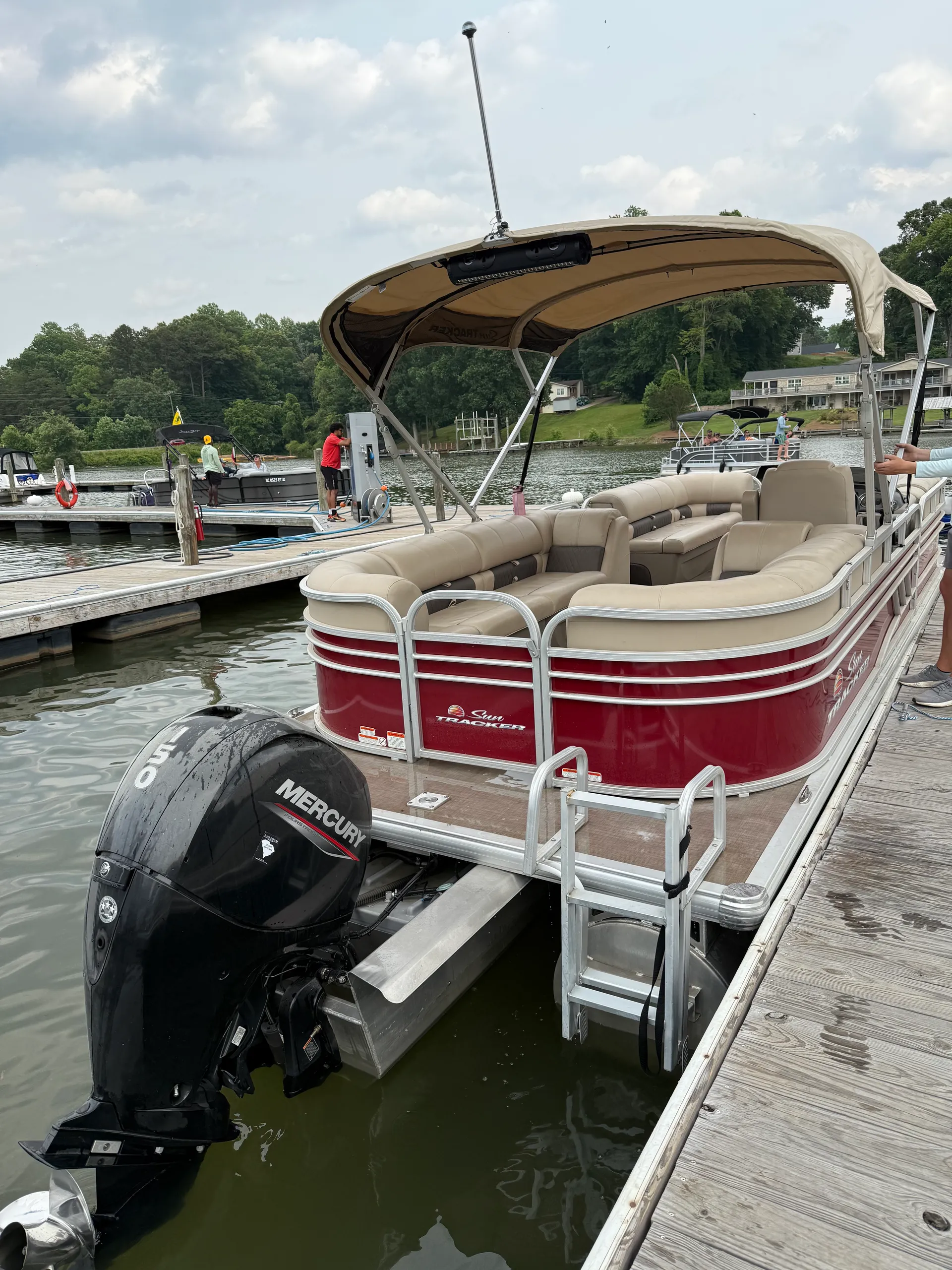 SUN TRACKER PARTY BARGE 22 XP3 in Troutman, NC — photo 6