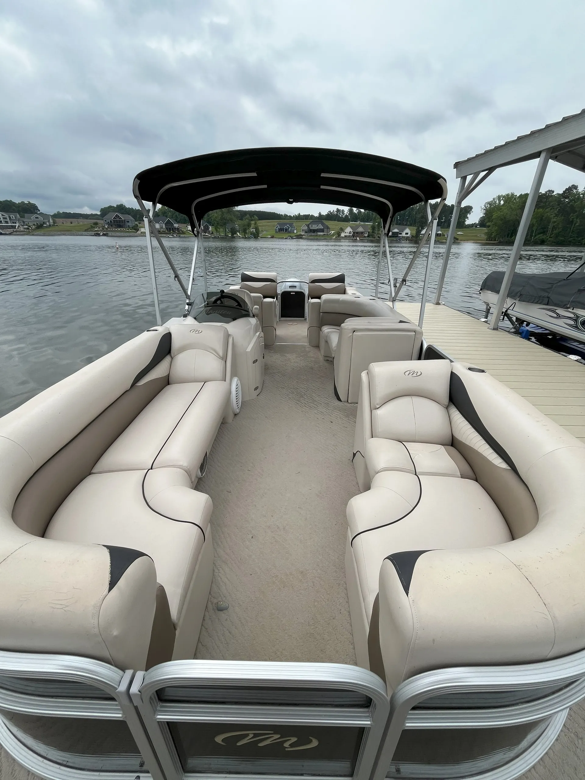 25' Manitou Pontoon - seats 15
